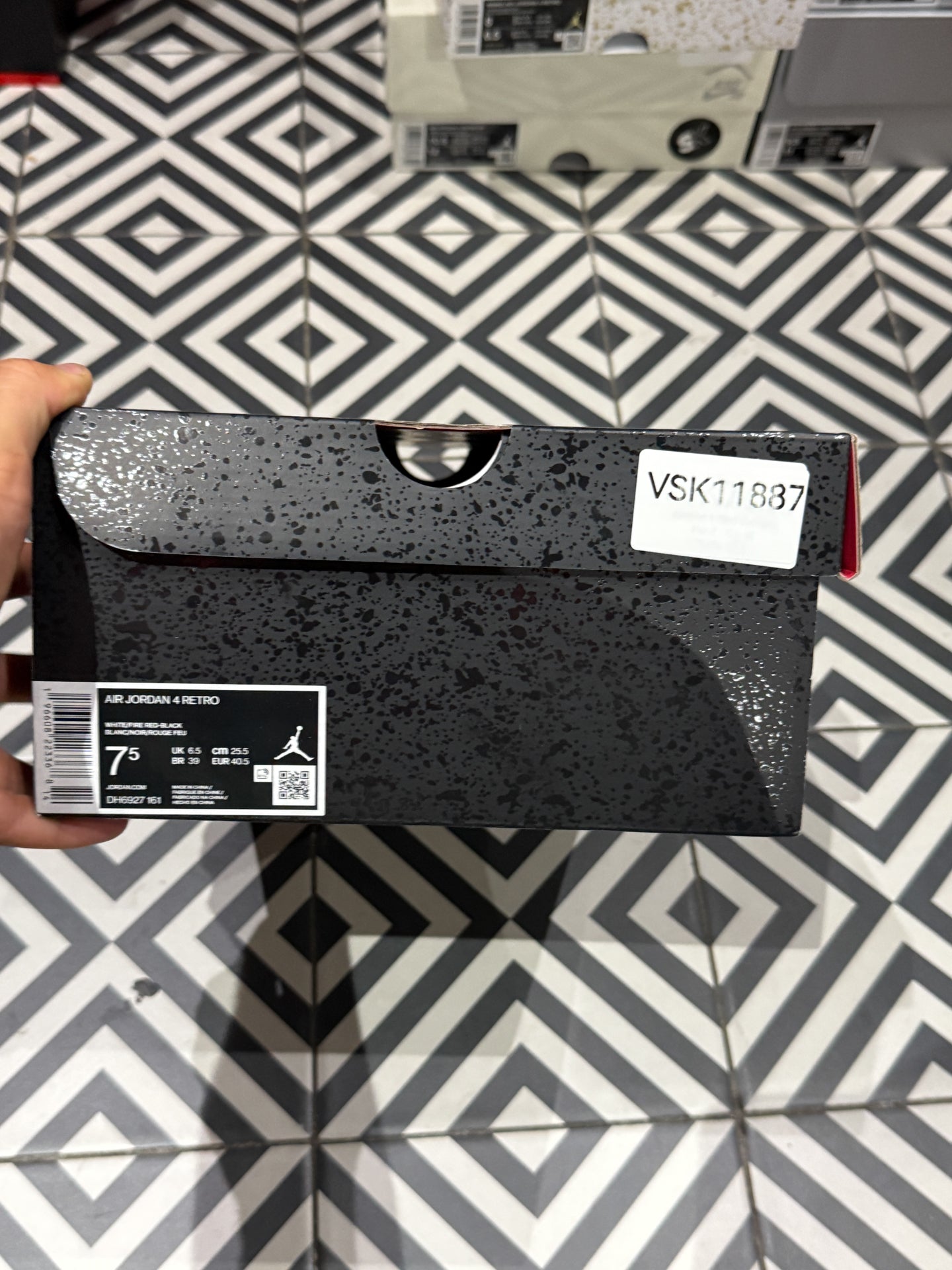 Jordan 4 Red Cement (Taille 40,5)