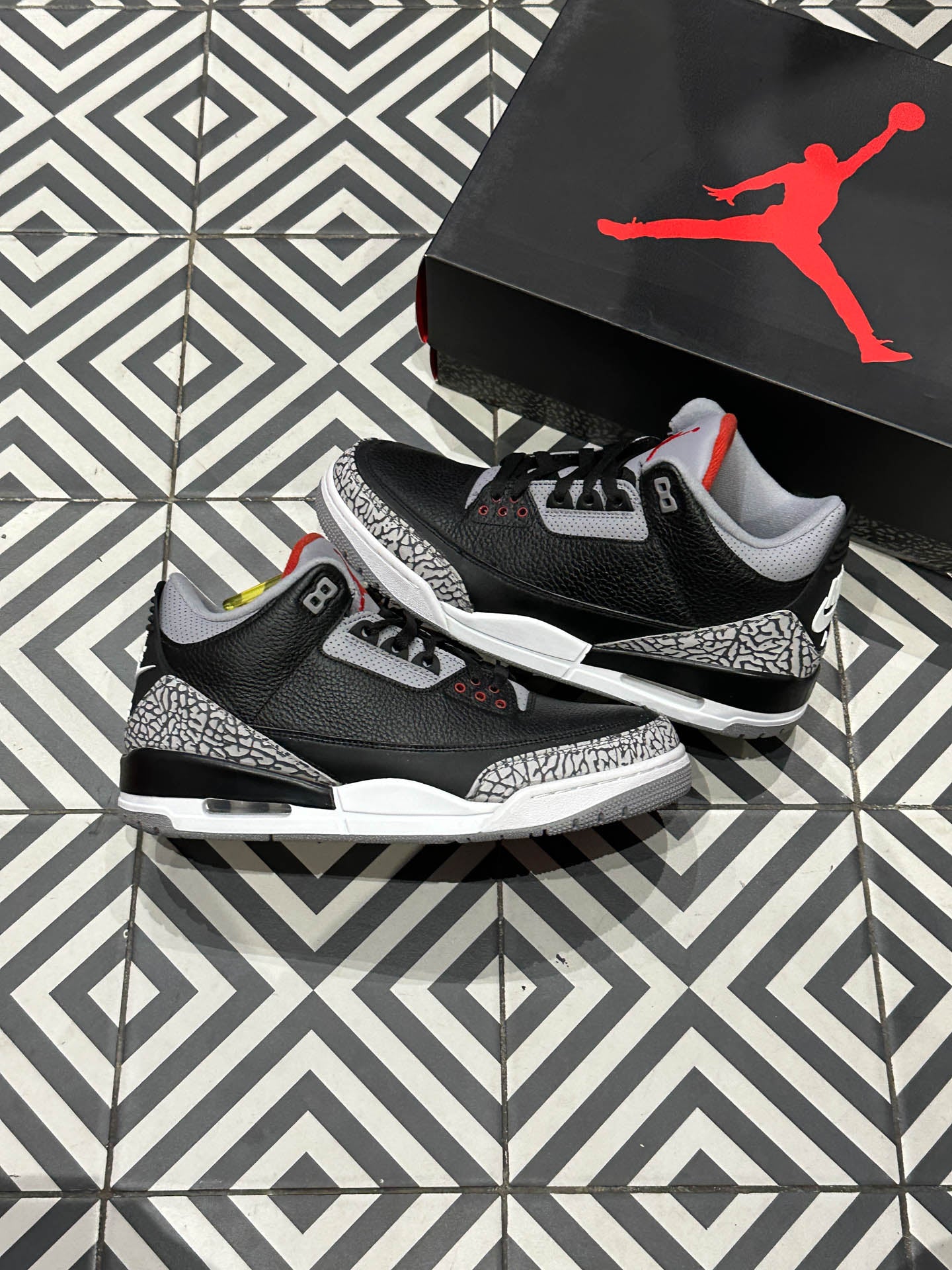 Jordan 3 Black Cement (Taille 44,5)