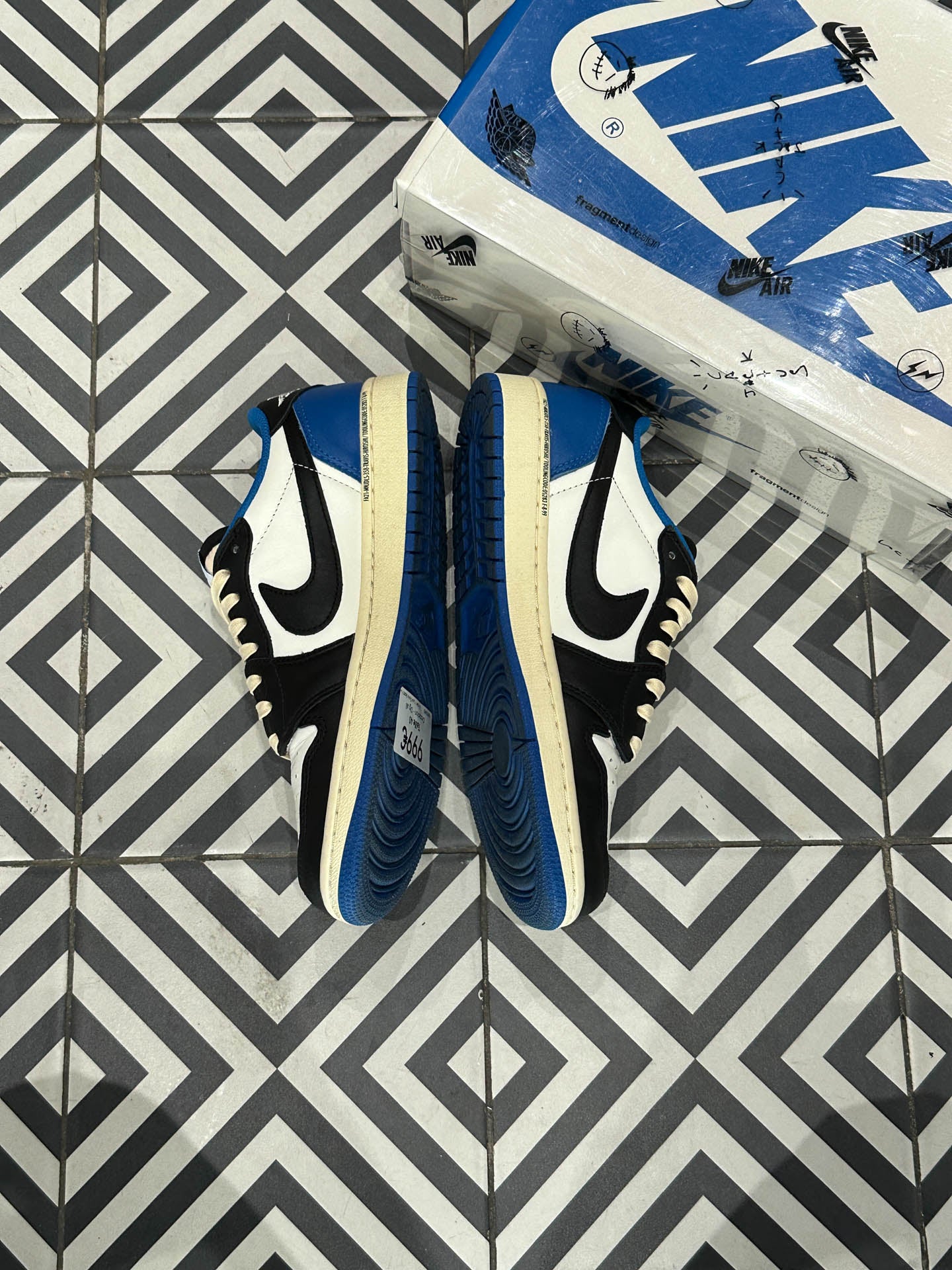 Jordan 1 Low Travis Scott Fragment (Taille 40)