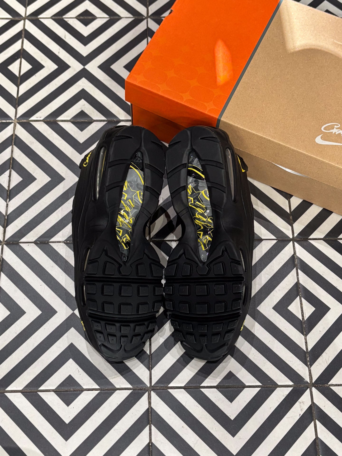 Air Max 95 Corteiz Honey Black (Taille 42,5)