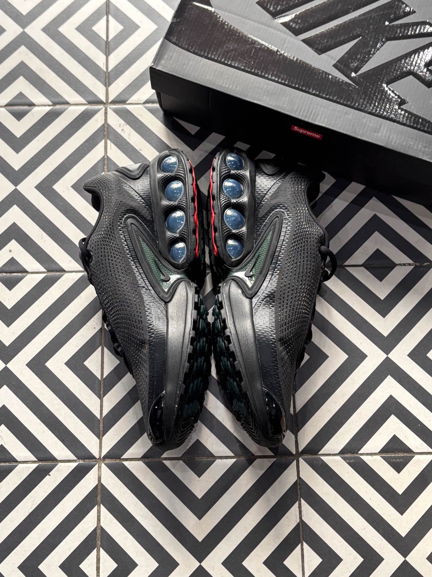 Air Max Dn Supreme Black (Taille 44)