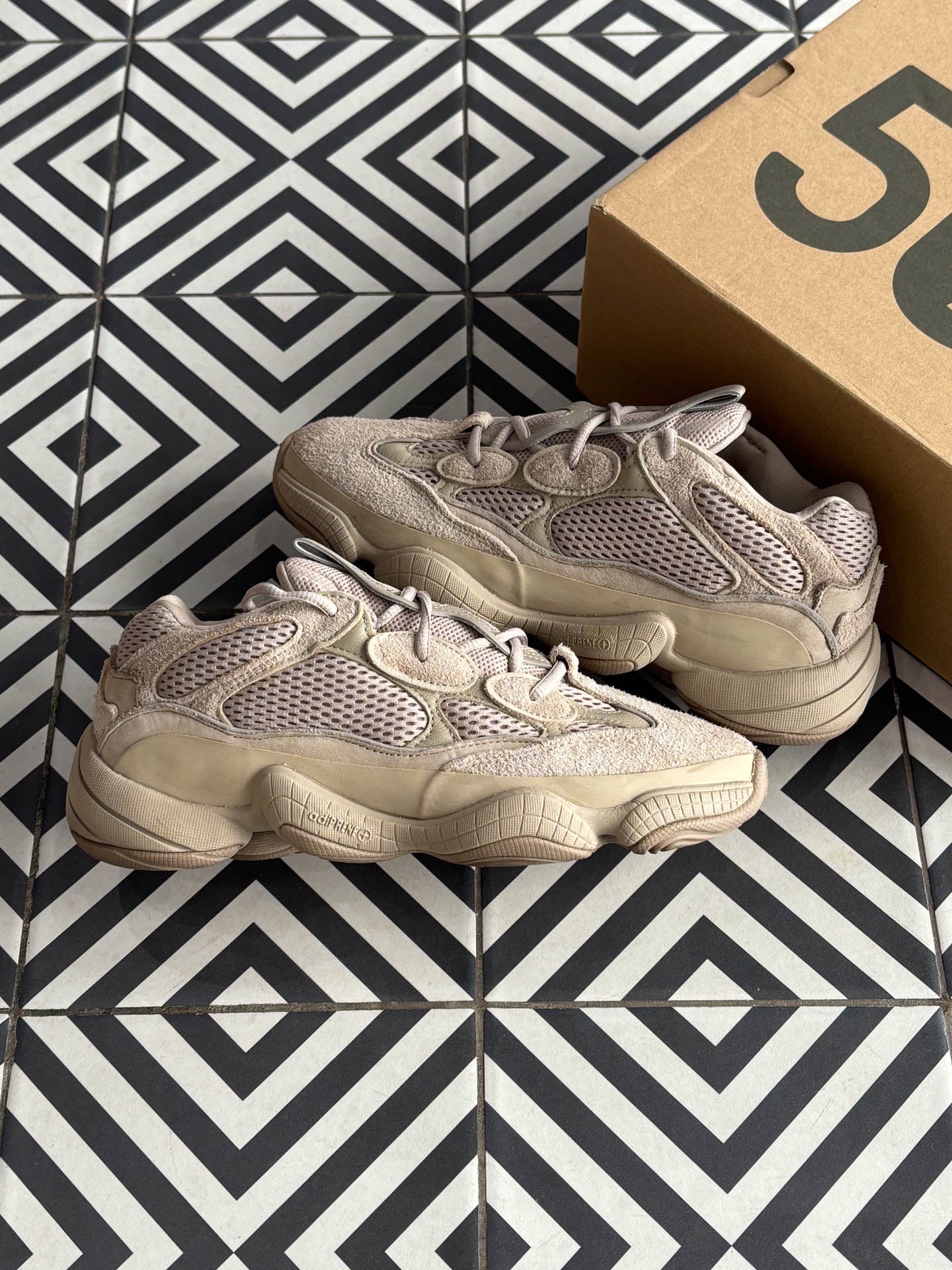 Yeezy 500 Taupe Light (Taille 42 2/3)