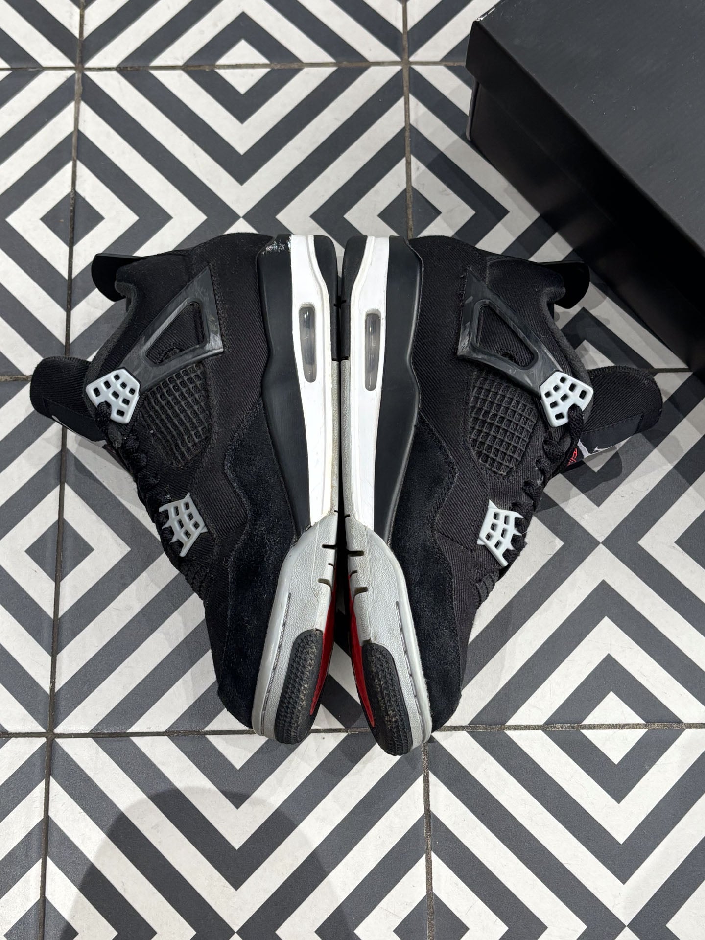 Jordan 4 Black Canvas (Taille 40)