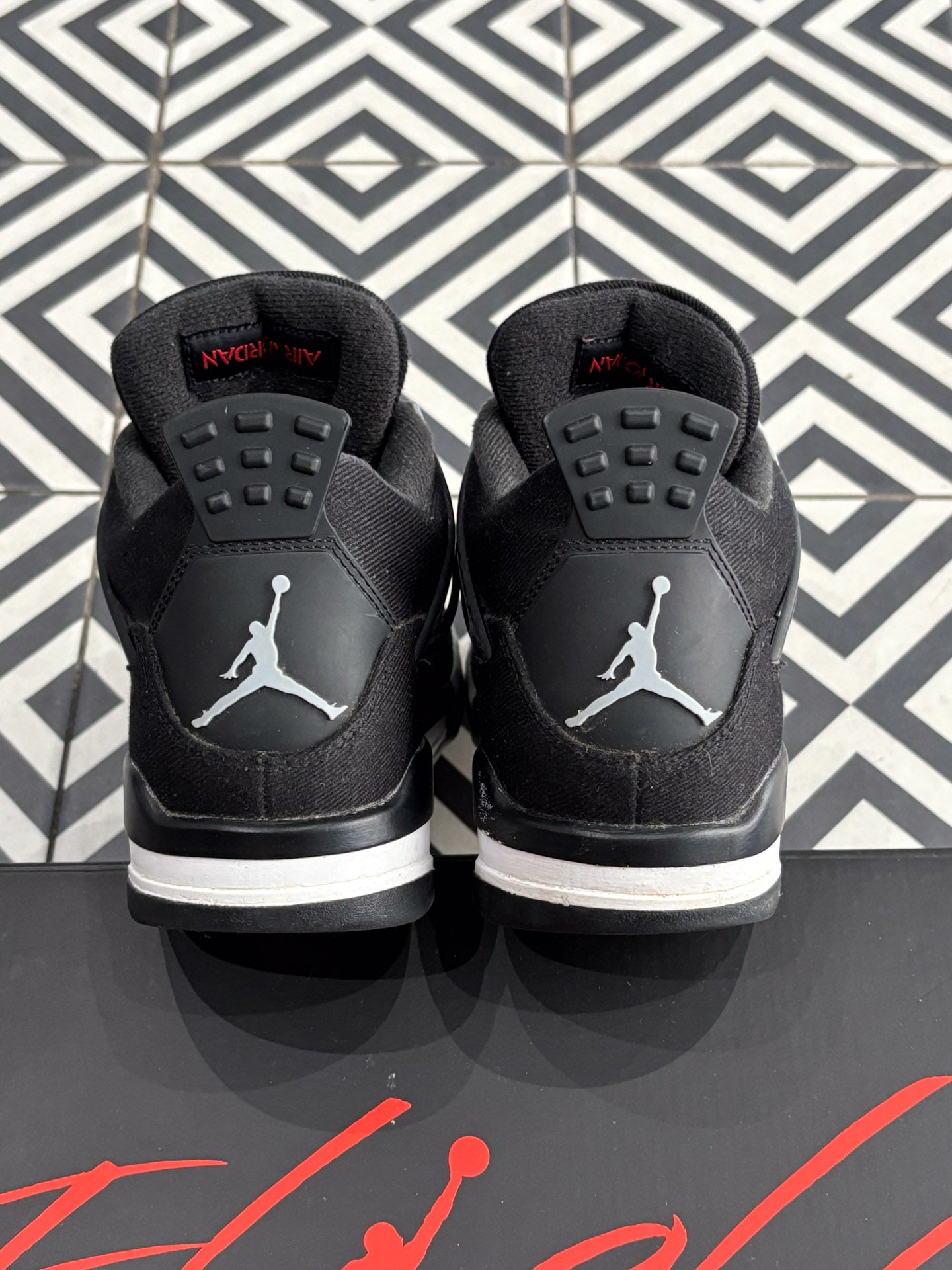 Jordan 4 Black Canvas (Taille 40)