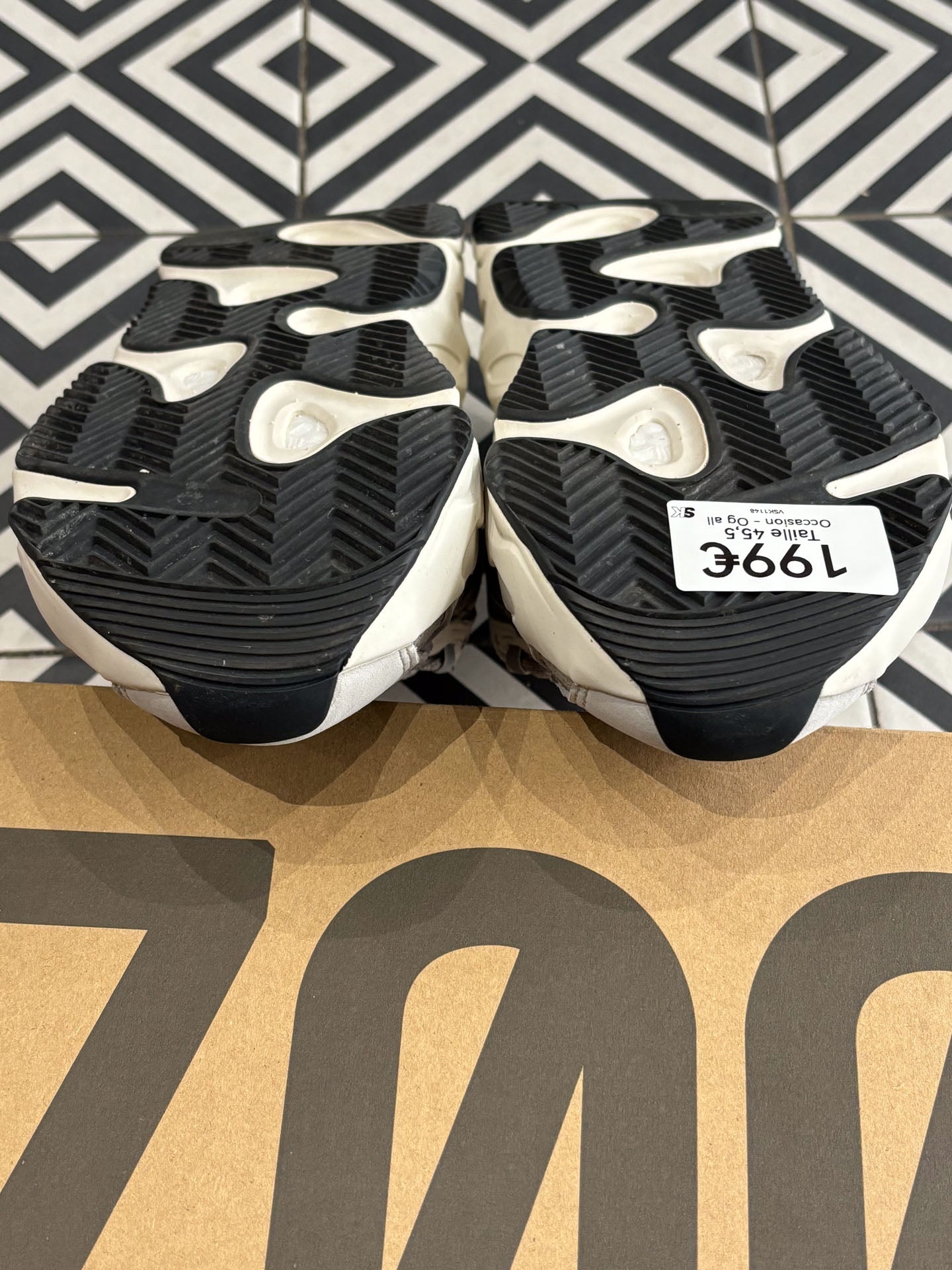 Yeezy 700 Static (Taille 45,5)