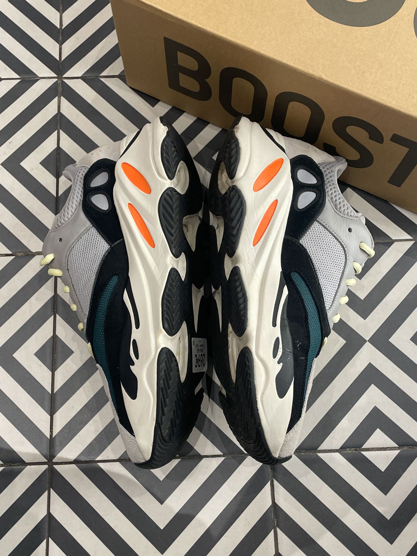 Yeezy 700 Wave Runner (Taille 45,5)