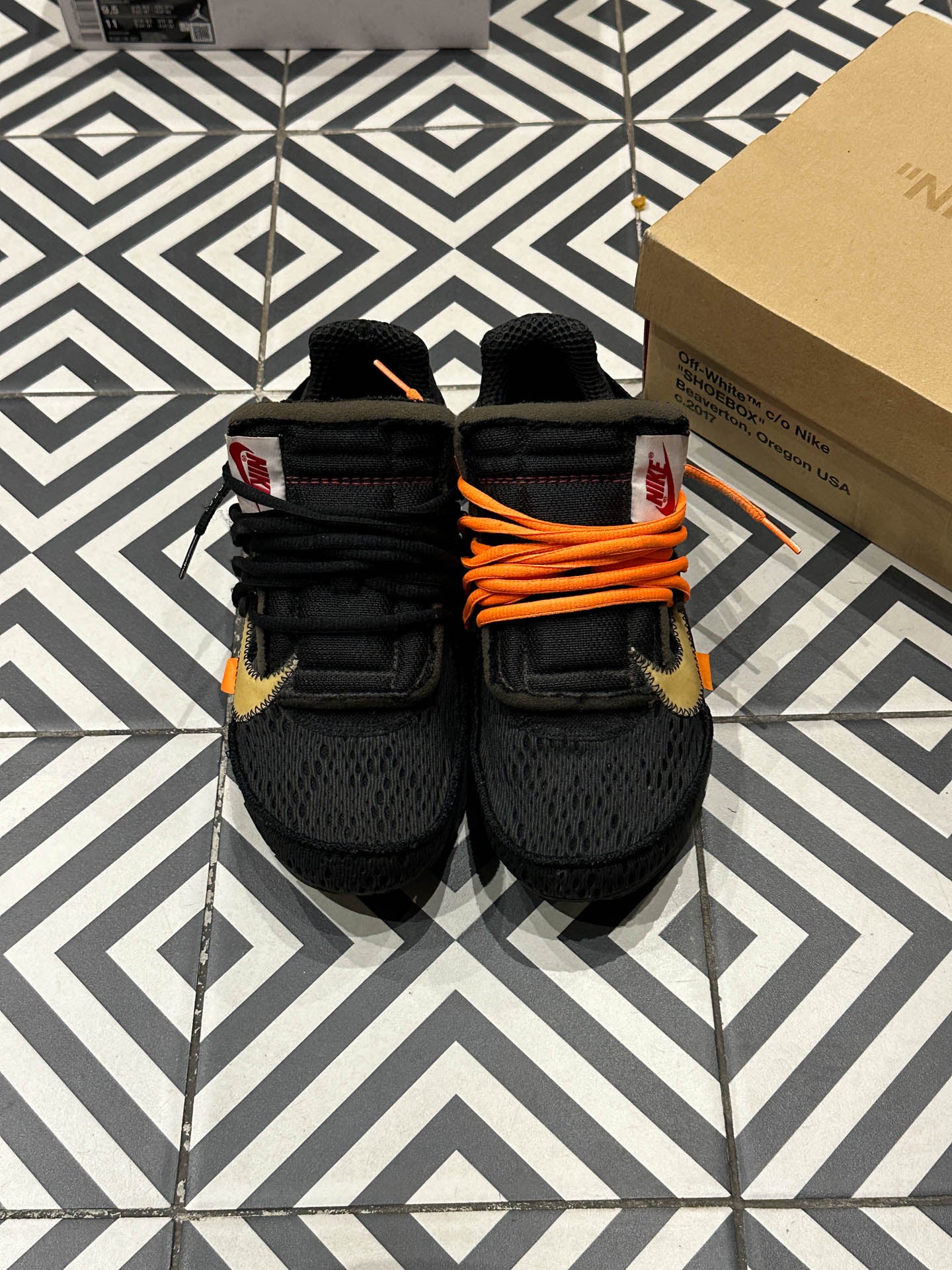 Presto Off-White Black (Taille 38,5)