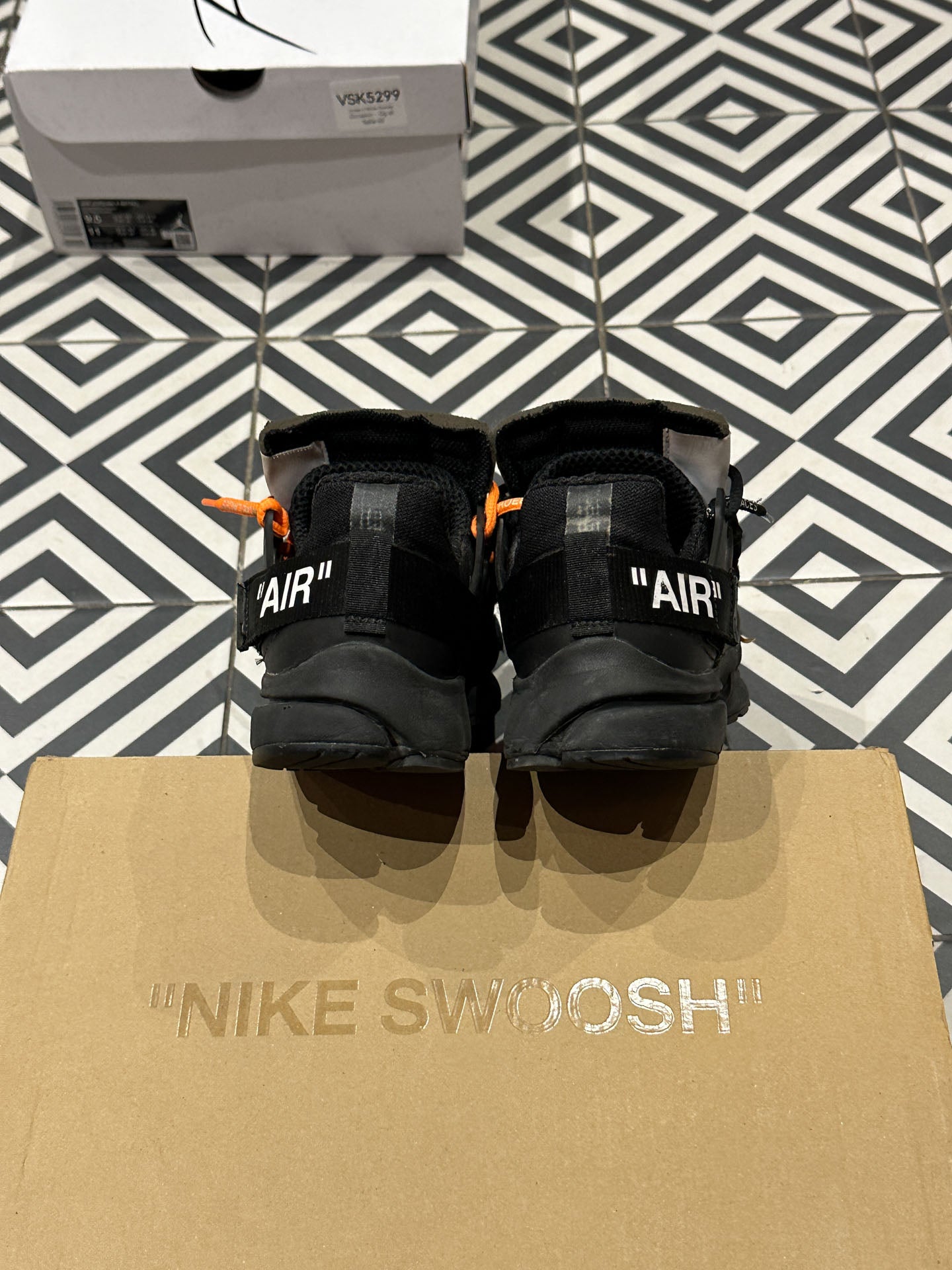 Presto Off-White Black (Taille 38,5)