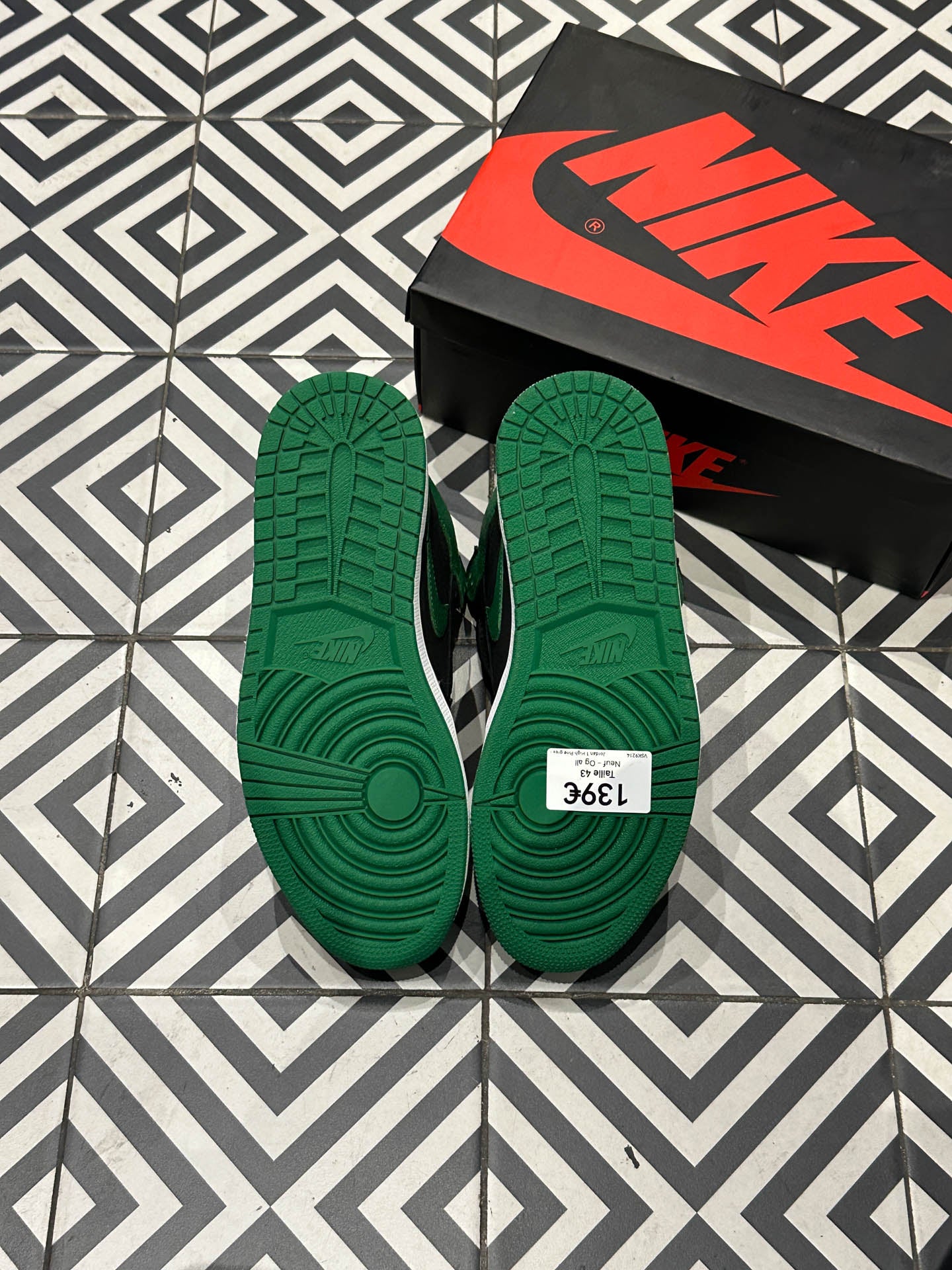 Jordan 1 High Pine green 1.0 (Taille 43)