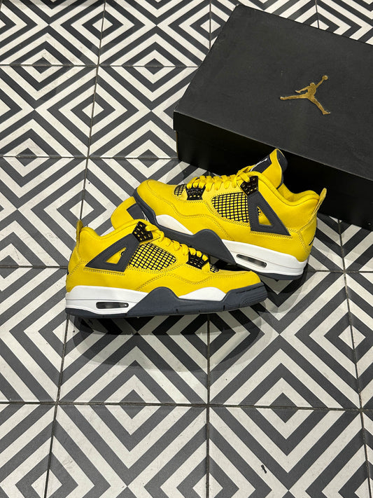 Jordan 4 Lightning (Taille 40)