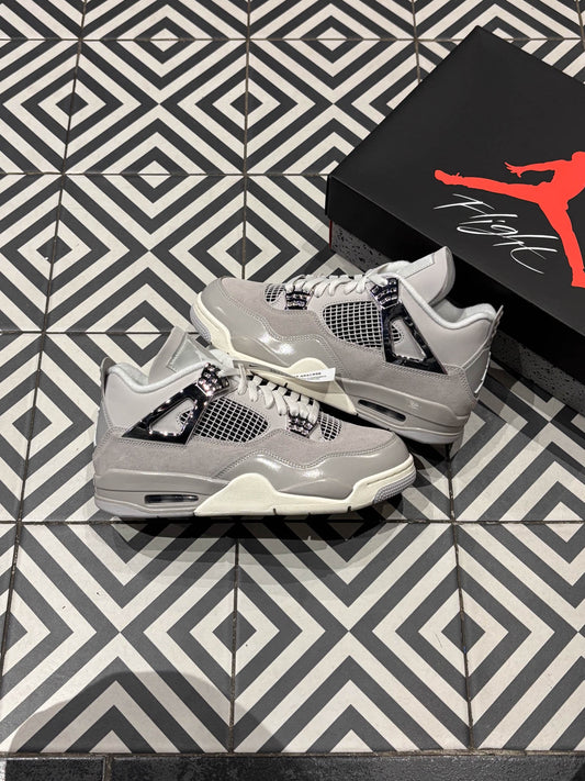 Jordan 4 Frozen Momen (Taille 42)