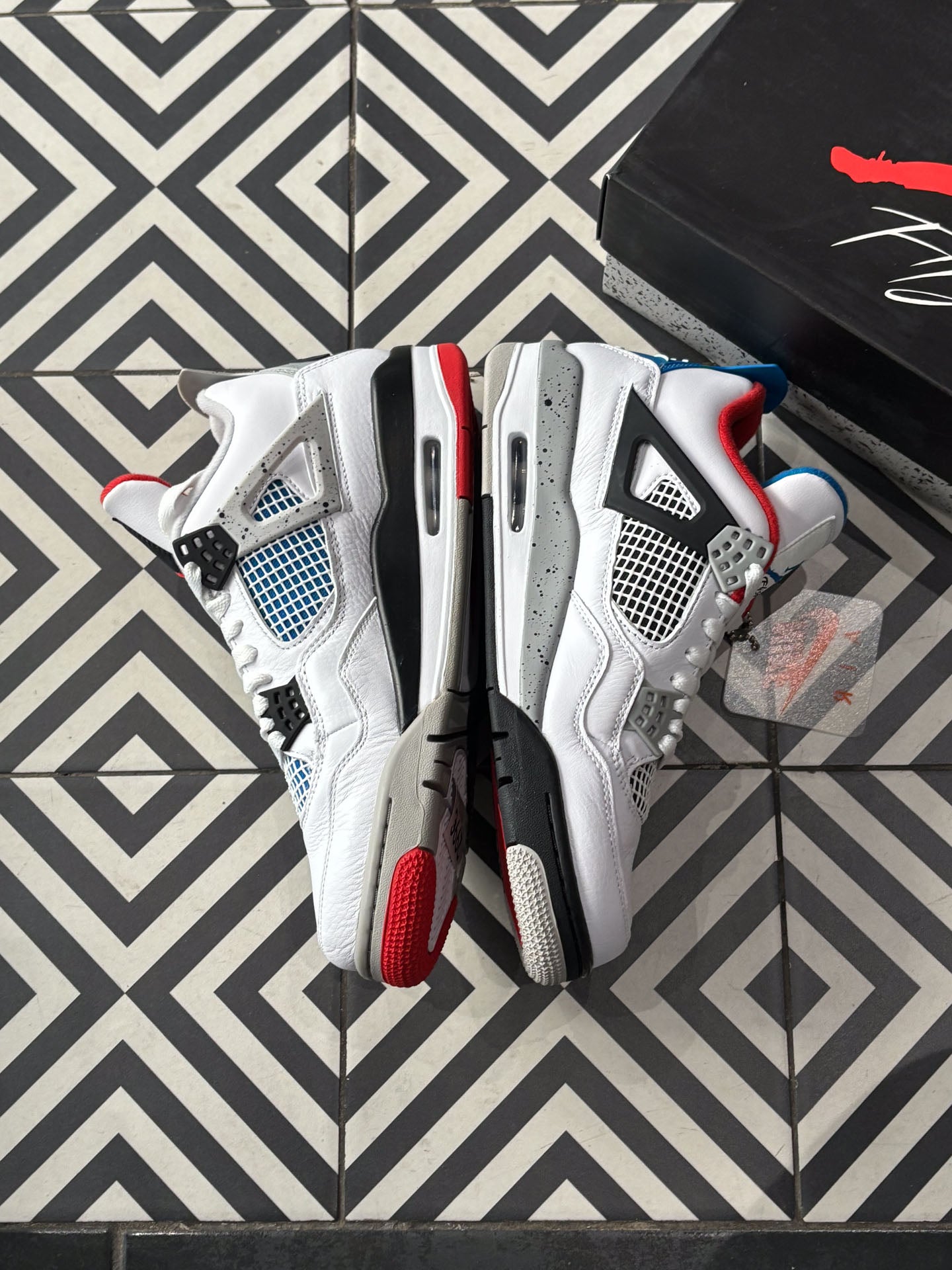 Jordan 4 What The (Taille 43)