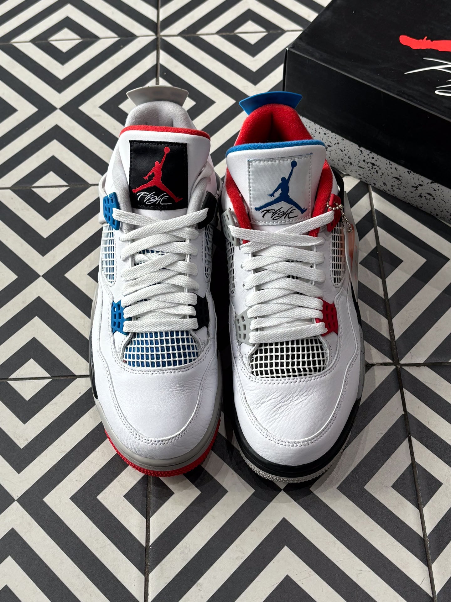 Jordan 4 What The (Taille 43)