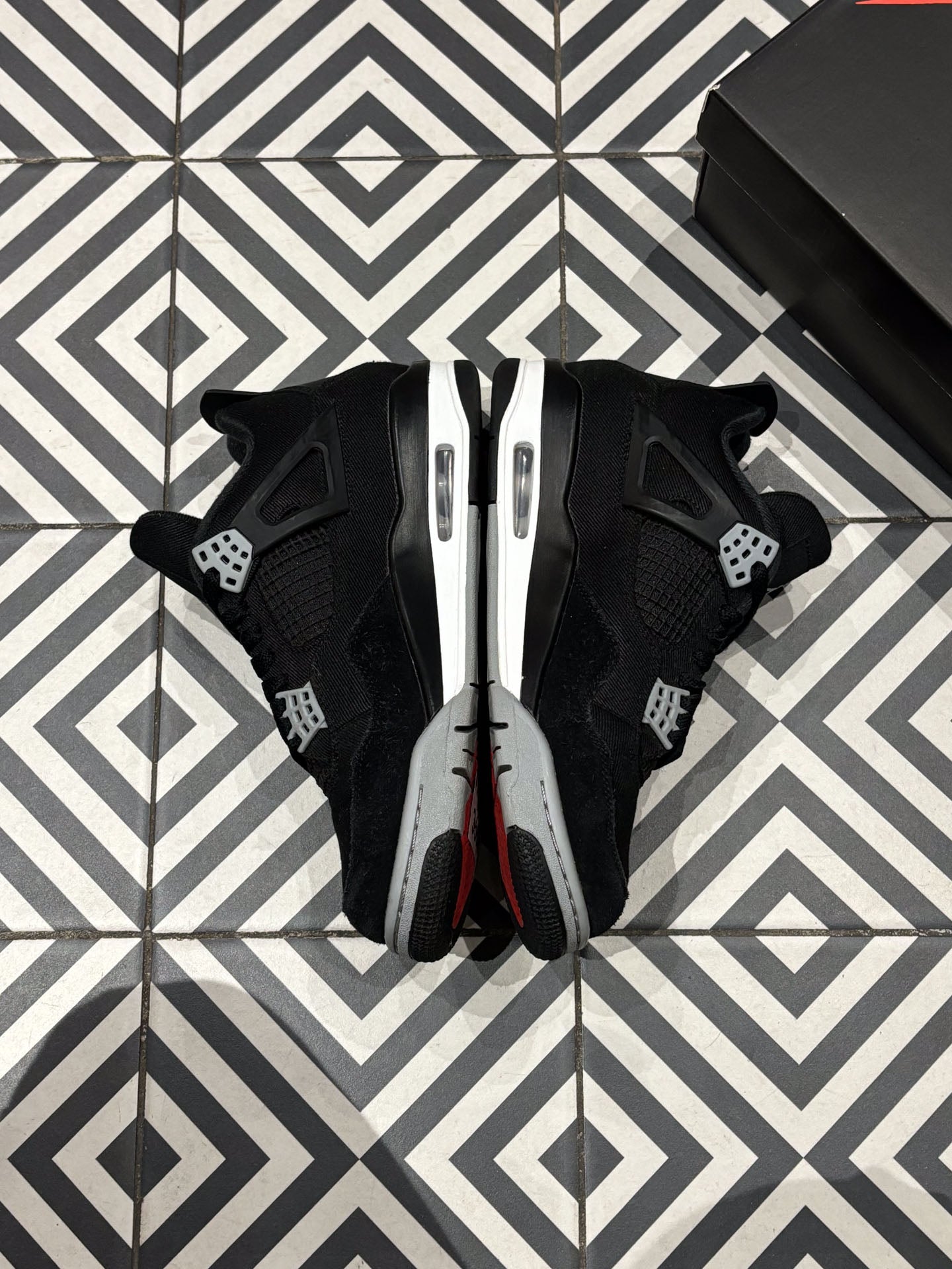 Jordan 4 Black Canvas (Taille 42)