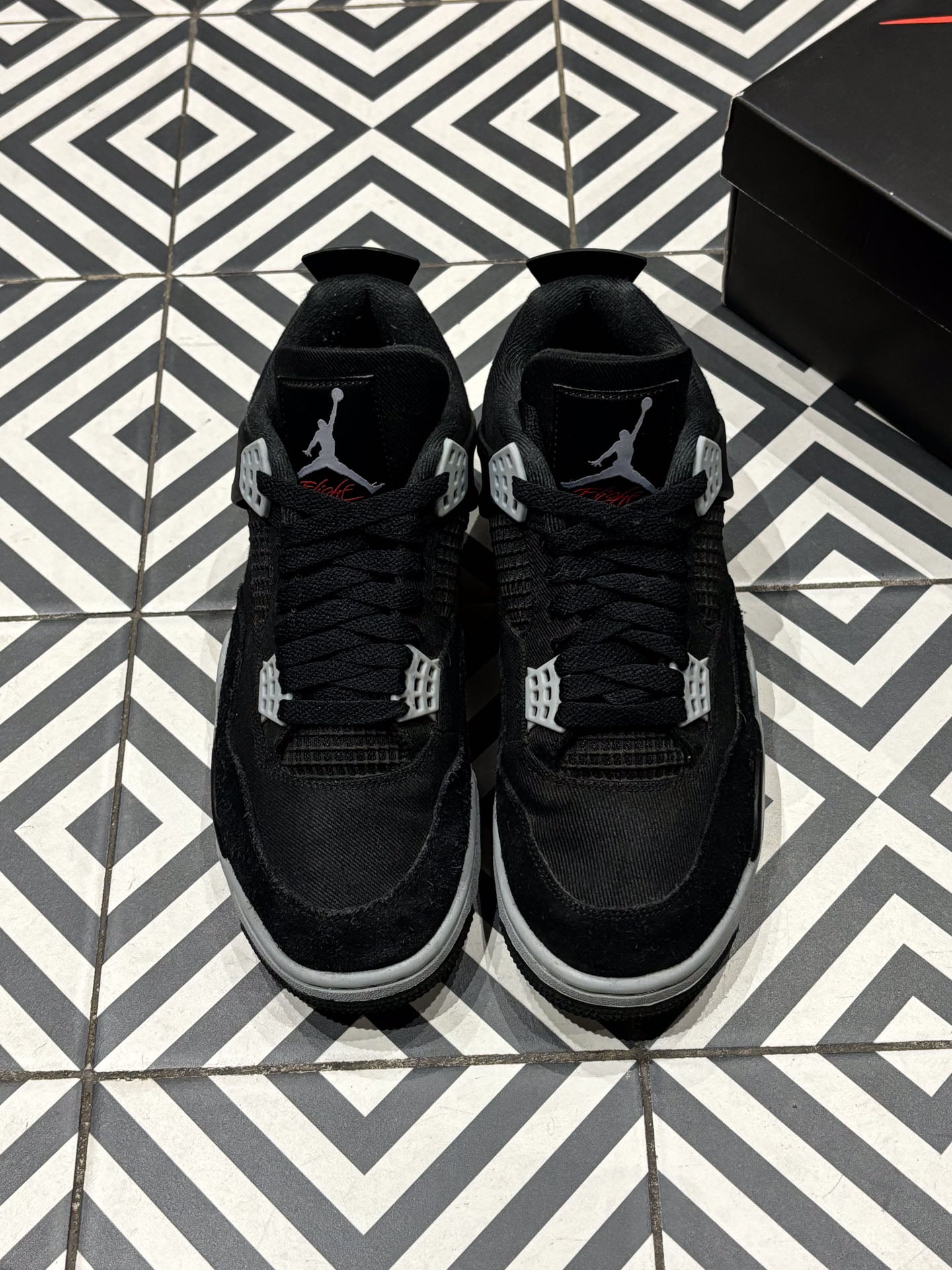 Jordan 4 Black Canvas (Taille 42)