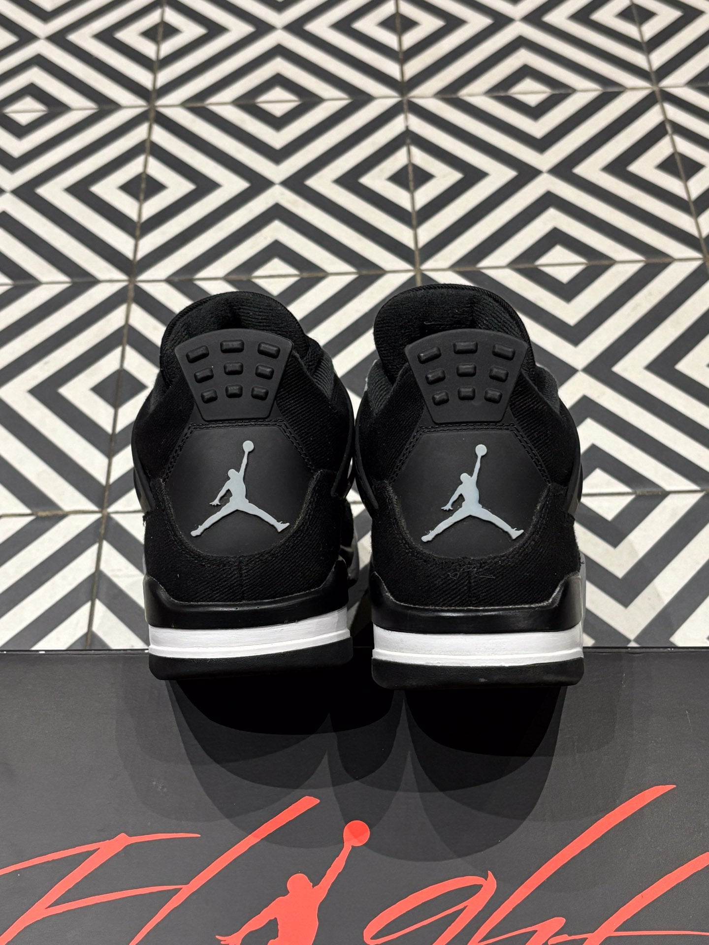 Jordan 4 Black Canvas (Taille 42)