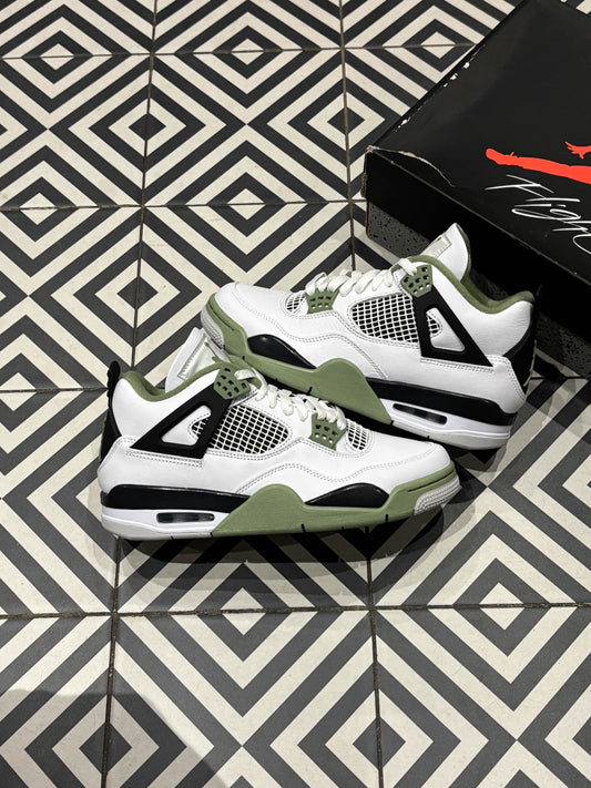 Jordan 4 Seafoam (Taille 40,5)