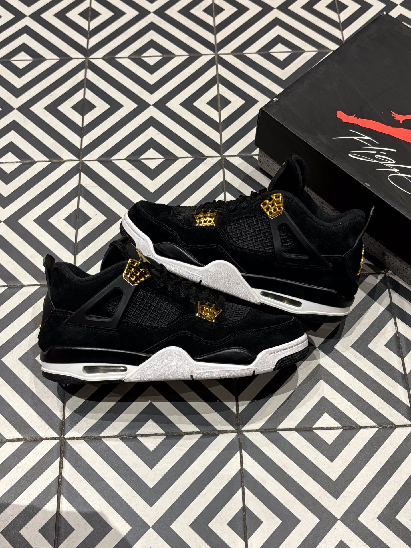 Jordan 4 Royalty (Taille 44,5)