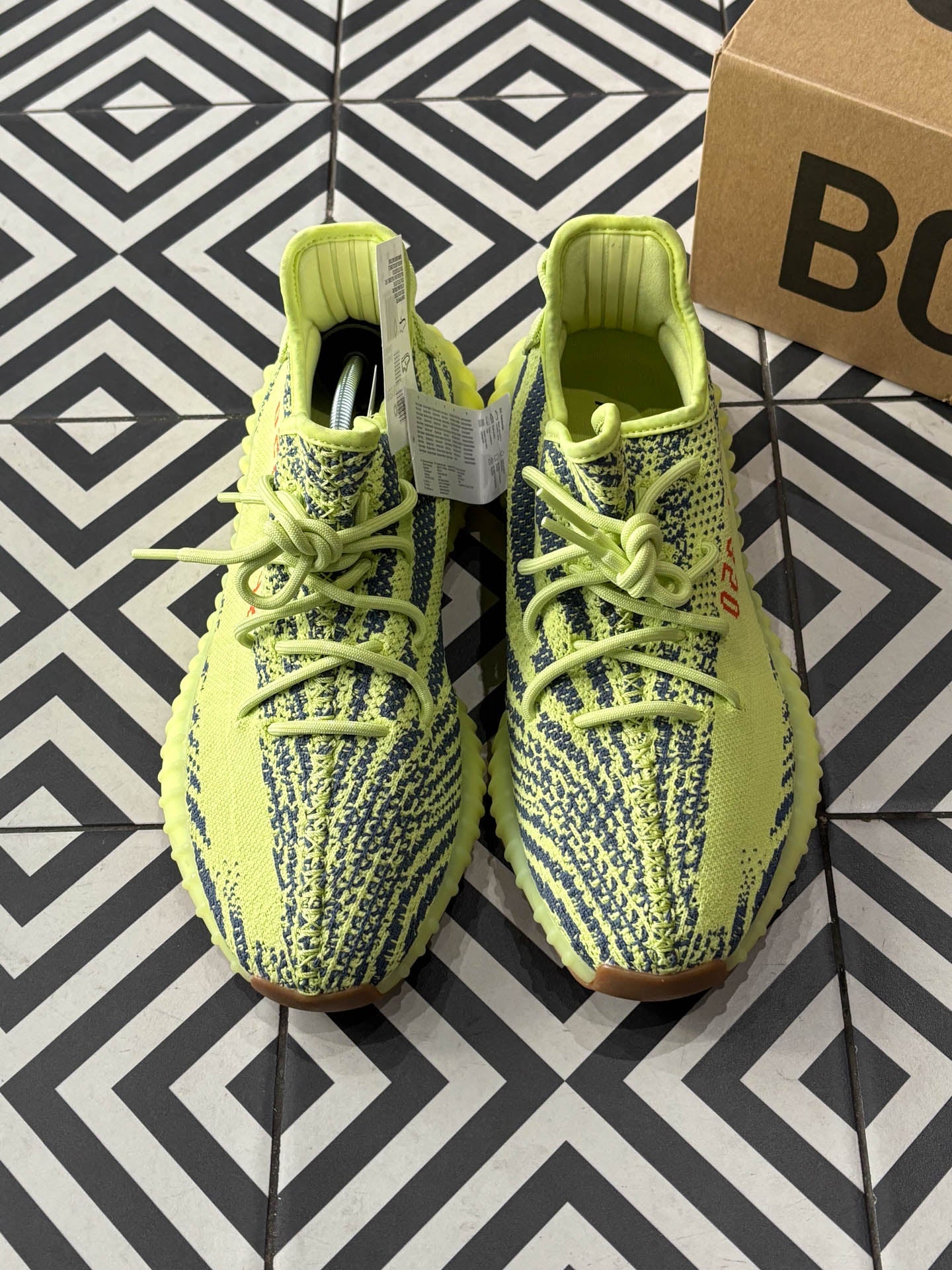 Yeezy 350 V2 Frozen Yellow (Taille 44)