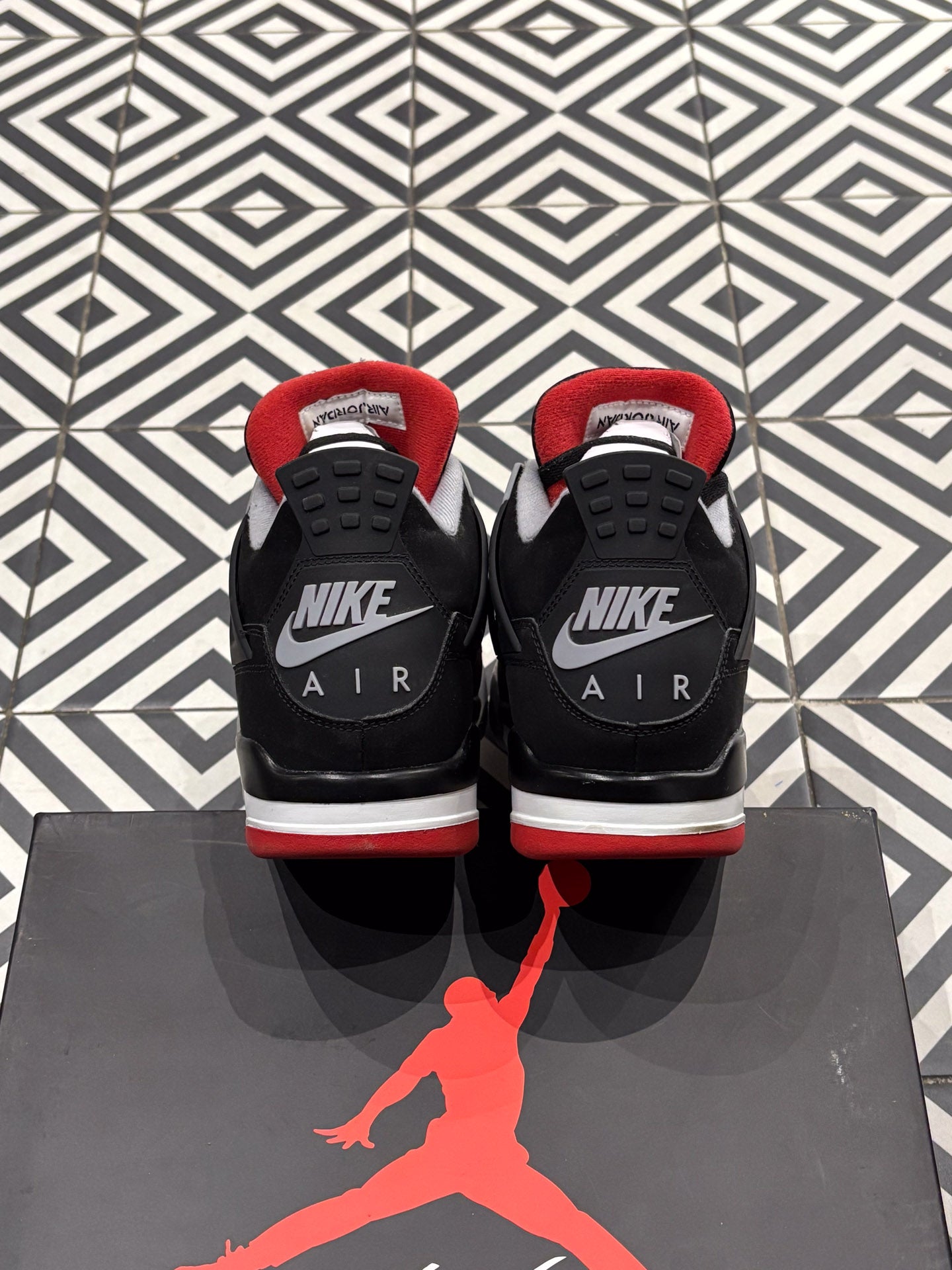 Jordan 4 Bred 2019 Taille 44 5 SwaveKiqs