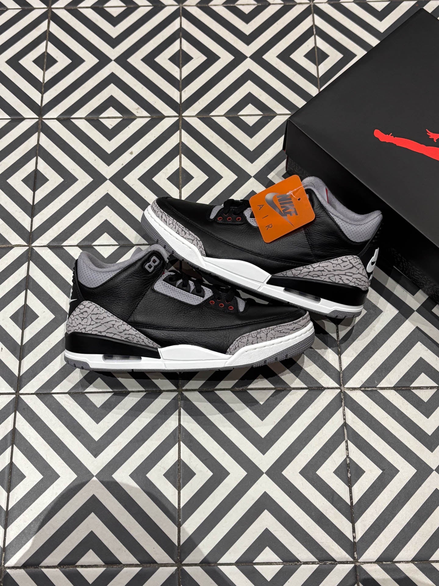 Jordan 3 Black Cement (Taille 44)