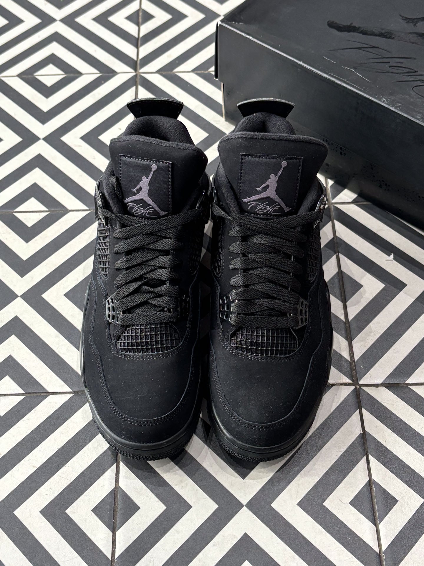 Jordan 4 Black Cat (Taille 43)