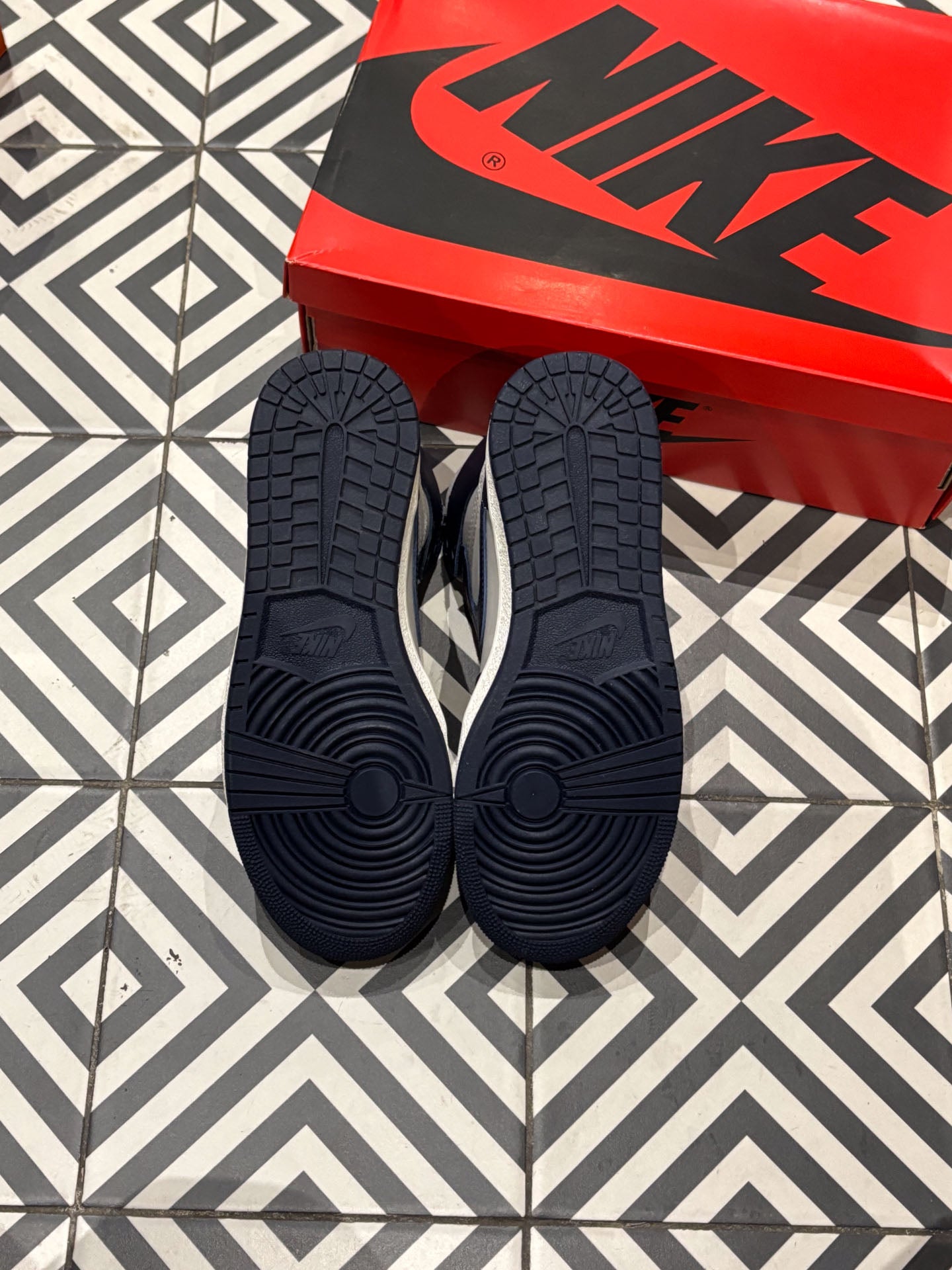 Jordan 1 High 85 Georgetown (Taille 42,5)