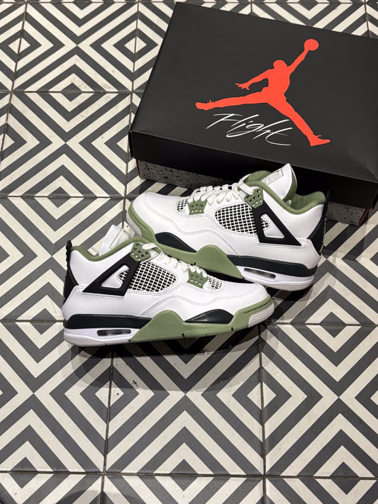 Jordan 4 Seafoam (Taille 40,5)