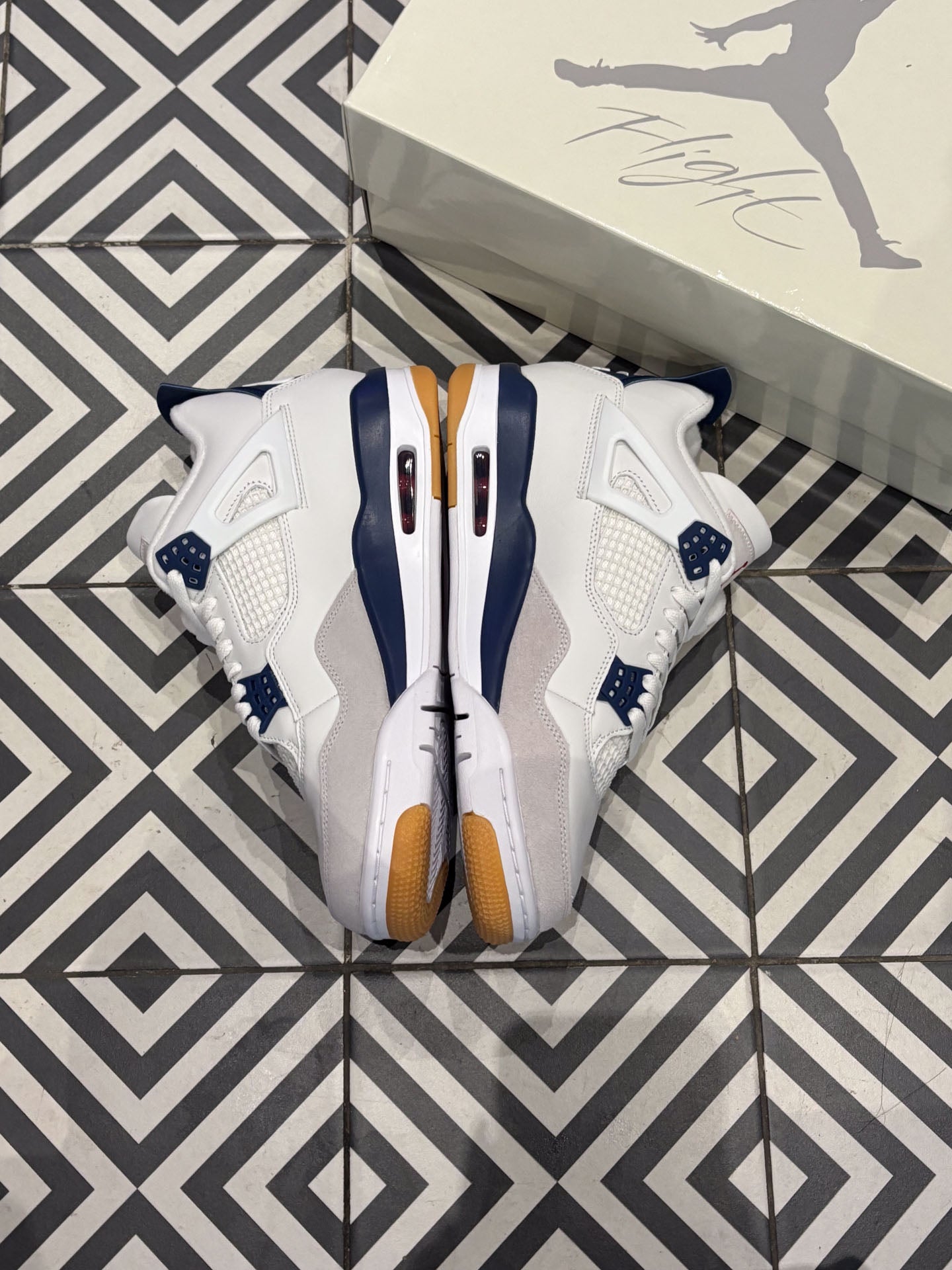 Jordan 4 Sb Navy (Taille 43)