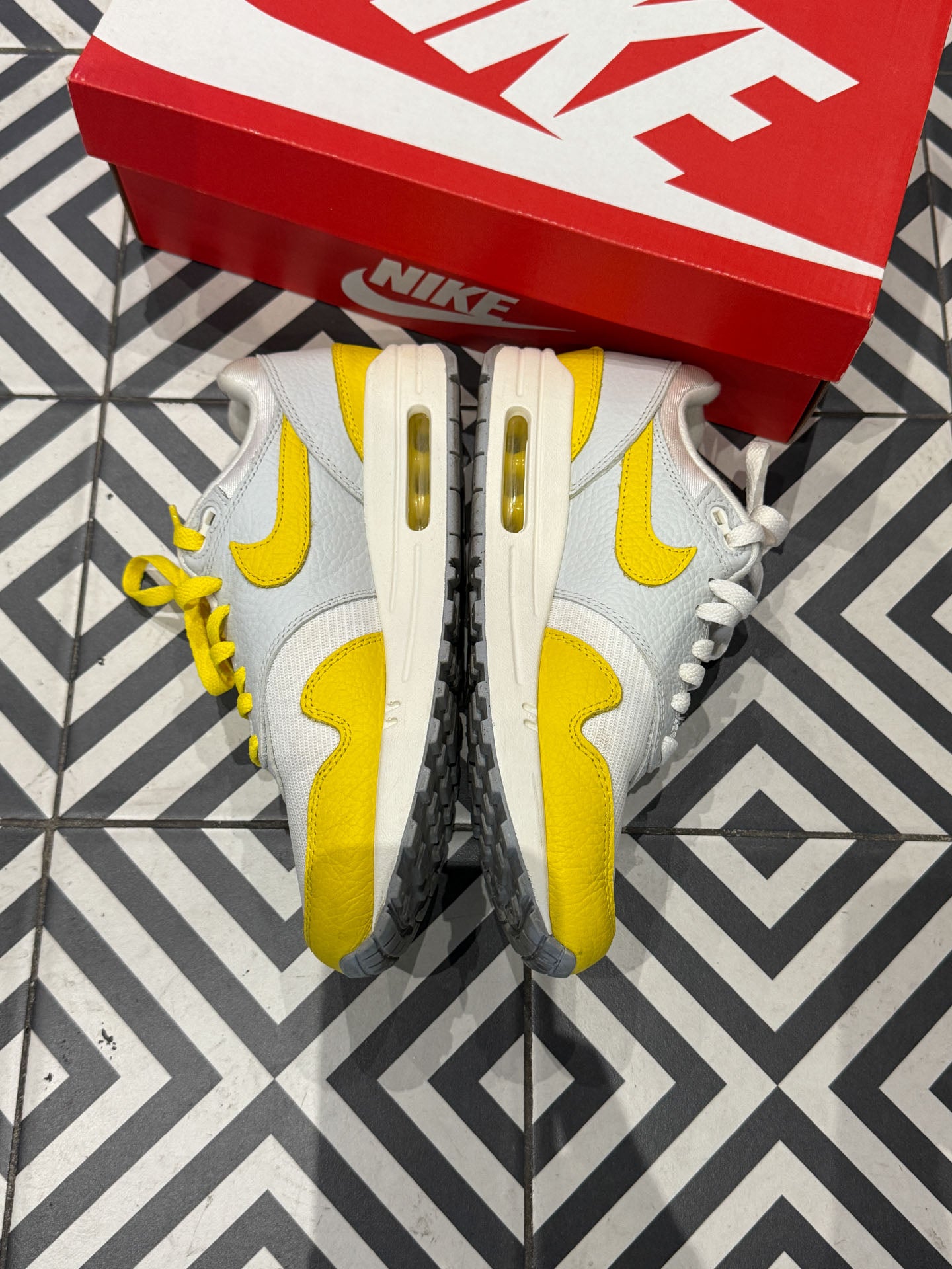 Air Max 1 Tour Yellow (Taille 40)
