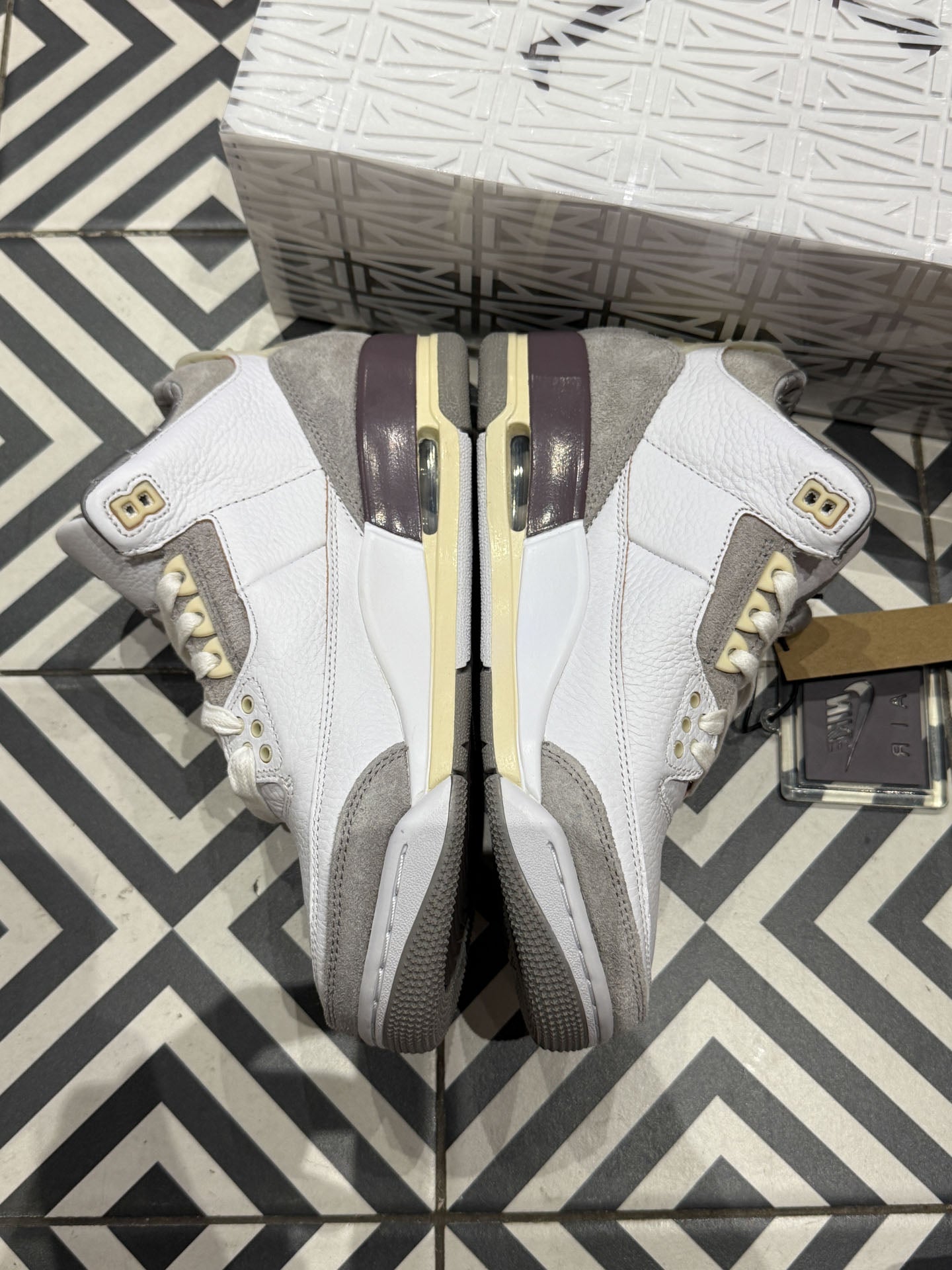 Jordan 3 A Ma Maniere White (Taille 38,5)