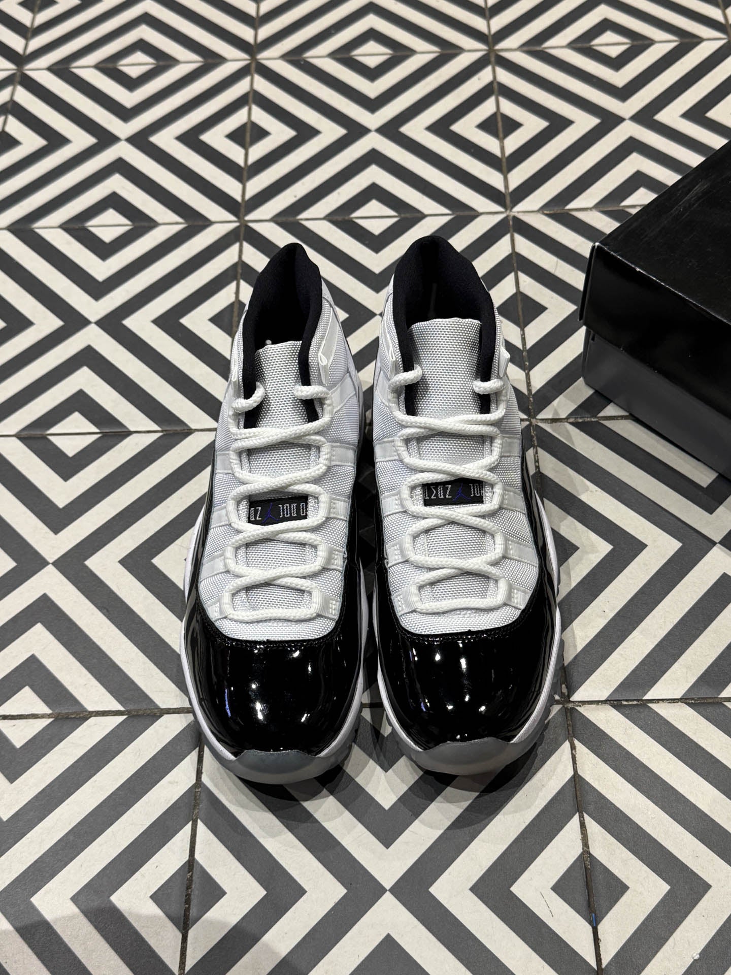 Jordan 11 Concord (Taille 42)