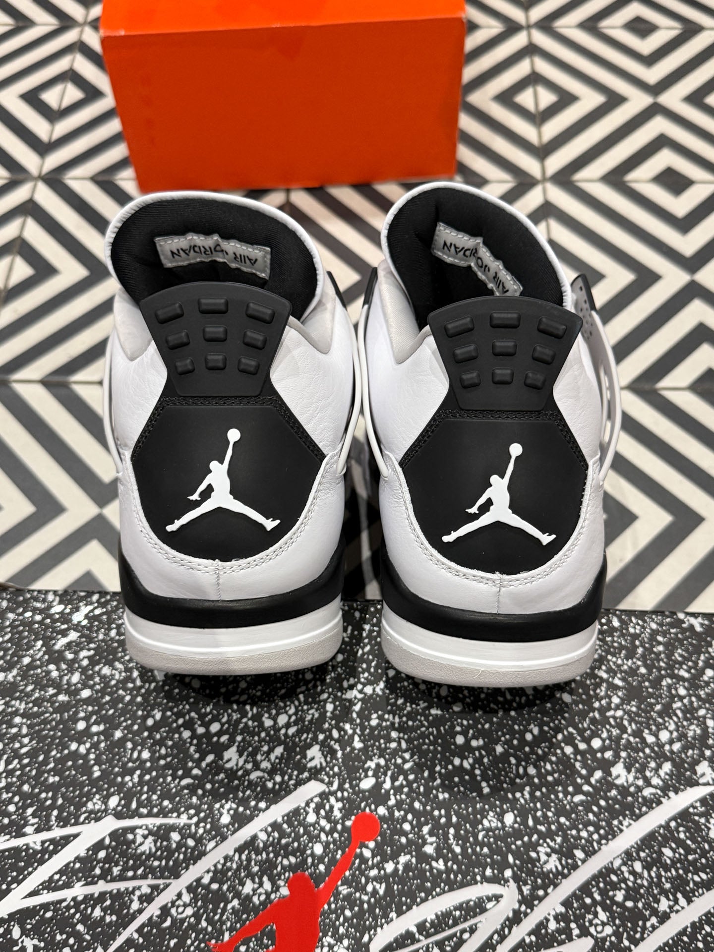 Jordan 4 Military Black Taille 47