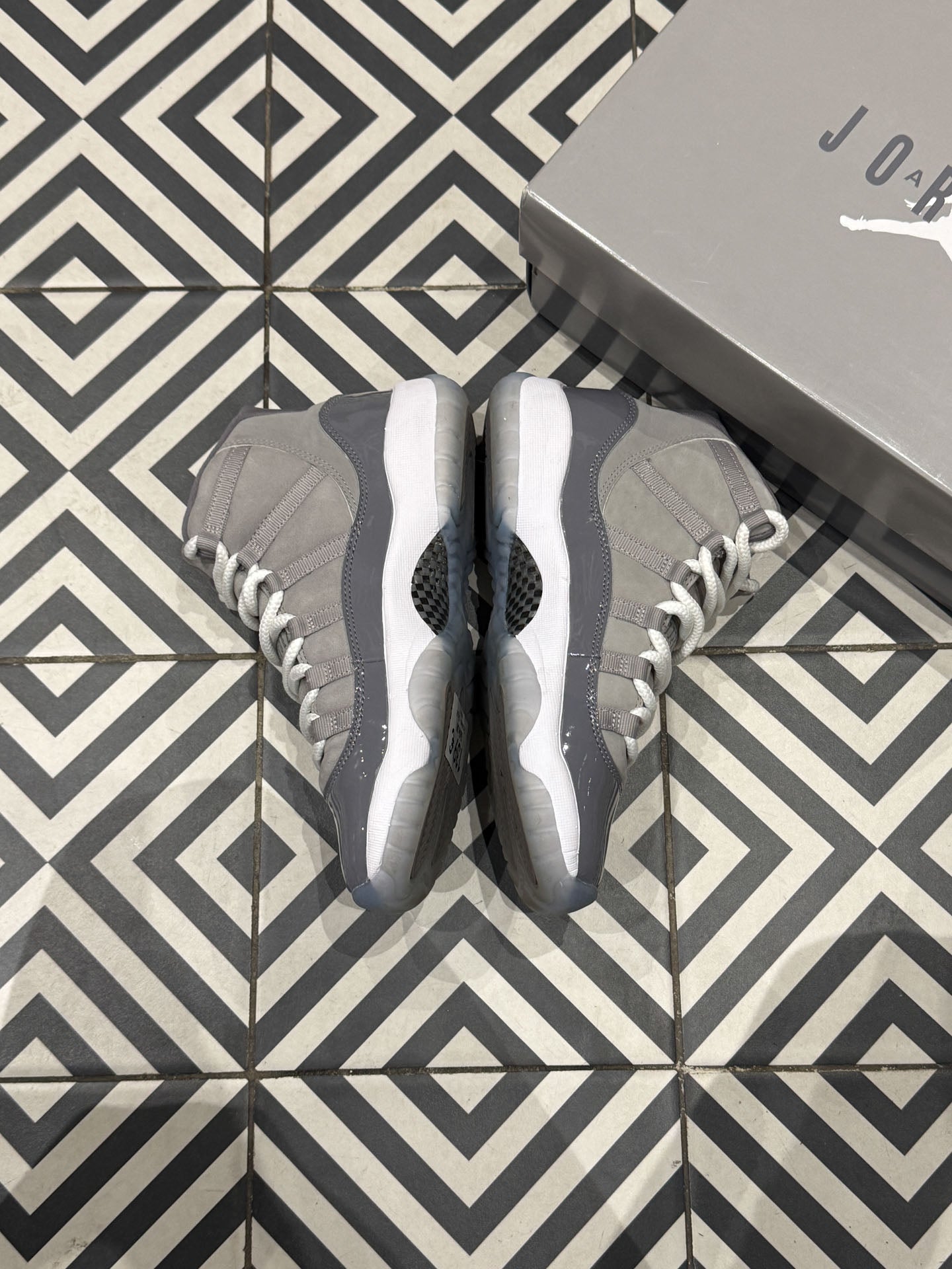 Jordan 11 Cool Grey (Taille 38)