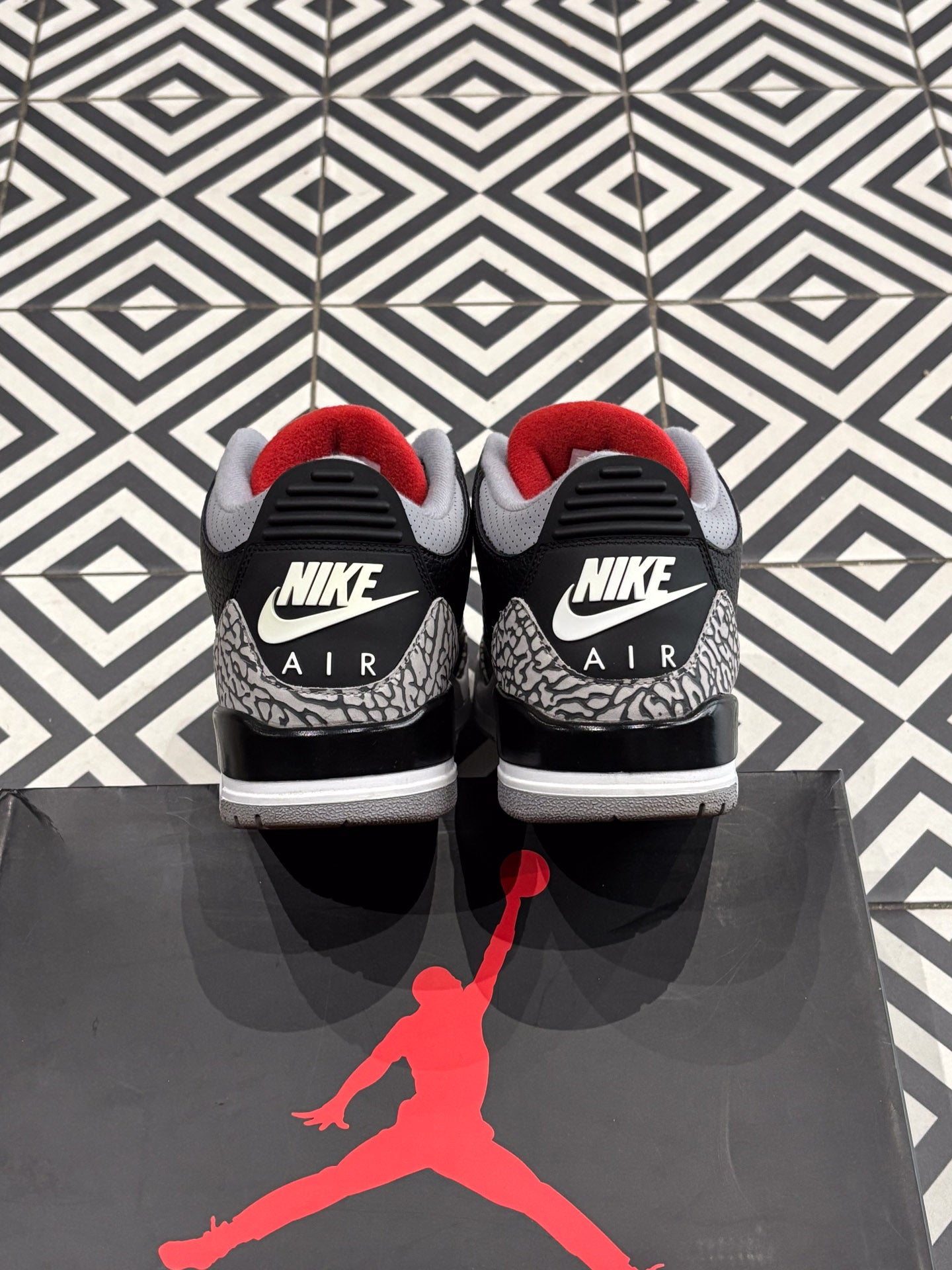 Jordan 3 Black Cement (Taille 43)