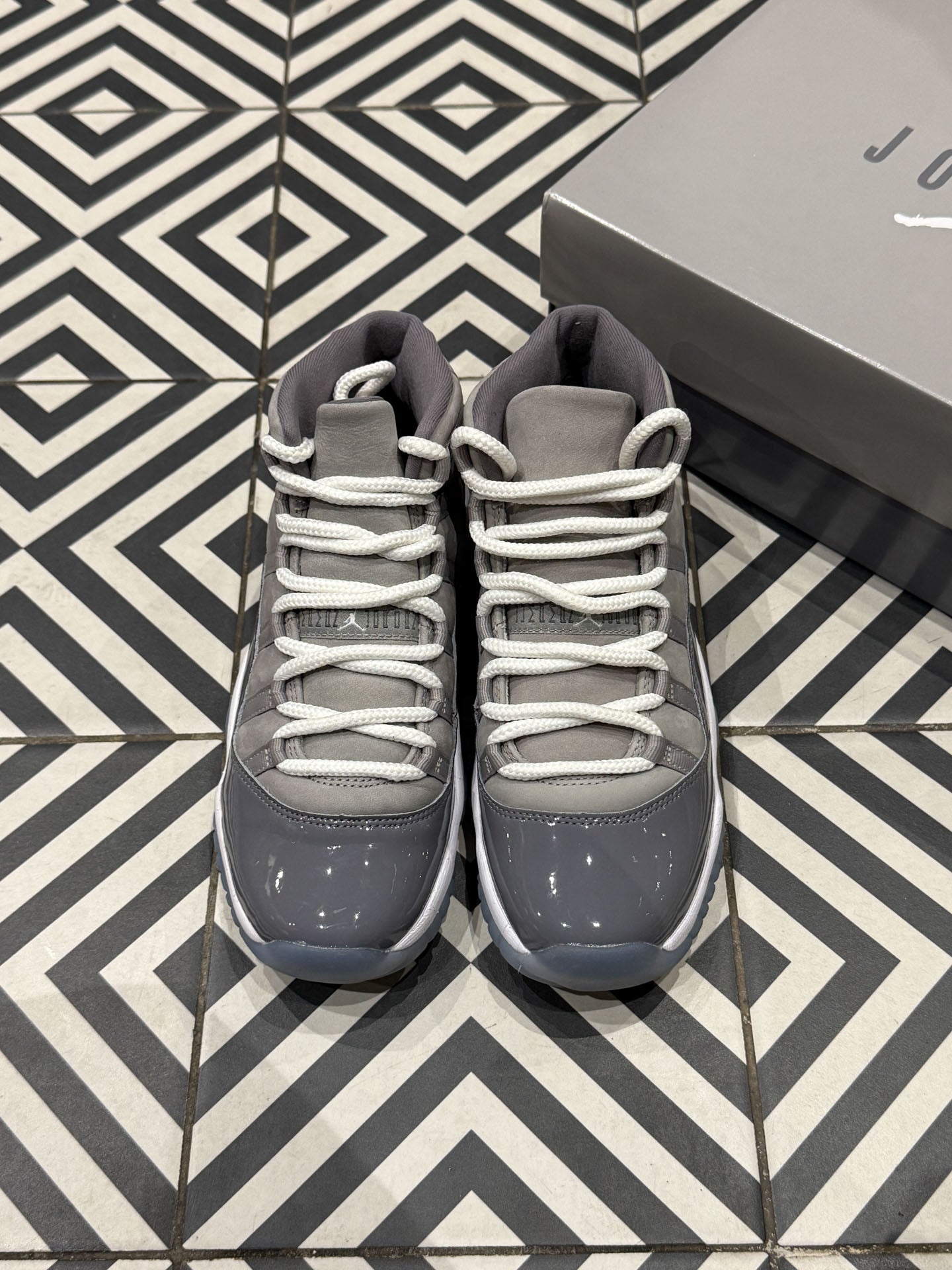 Jordan 11 Cool Grey (Taille 38)