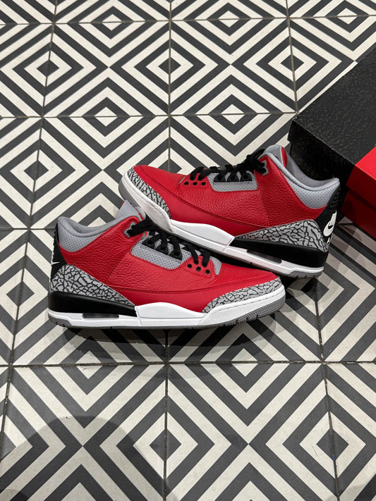 Jordan 3 Fire Red SE (Taille 44)