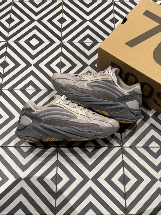 Yeezy 700 Tephra (Taille 44,5)