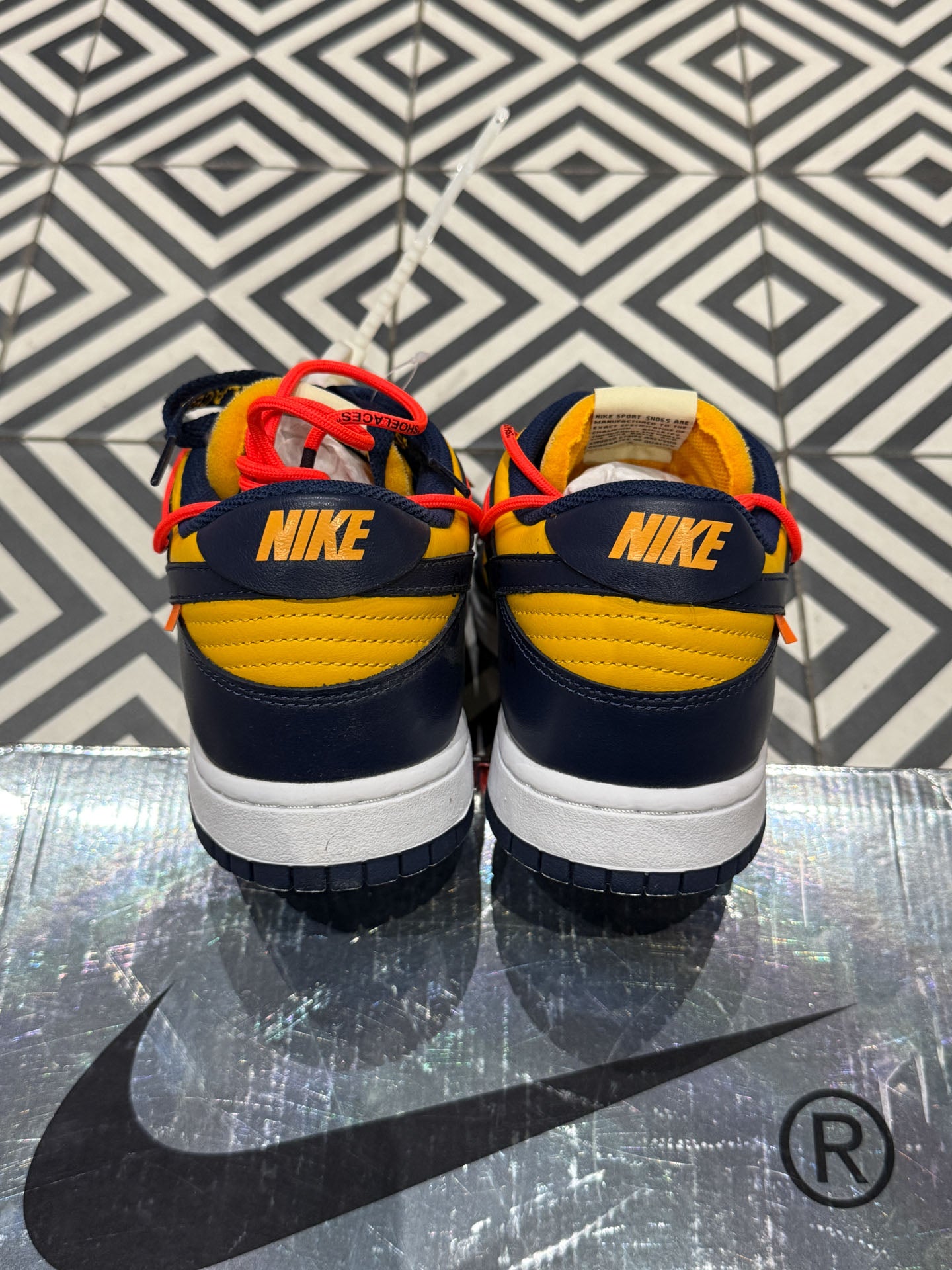 Dunk Low Off-White Michigan (Taille 45)