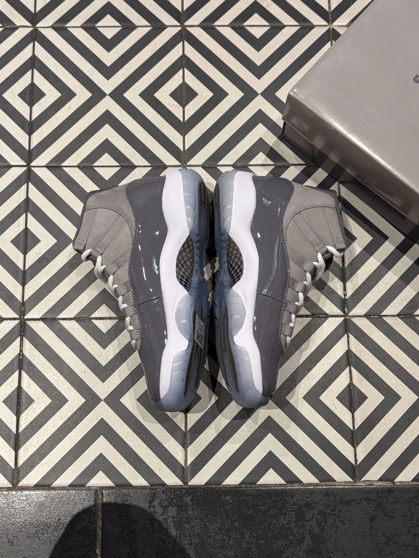 Jordan 11 Cool Grey Taille 42