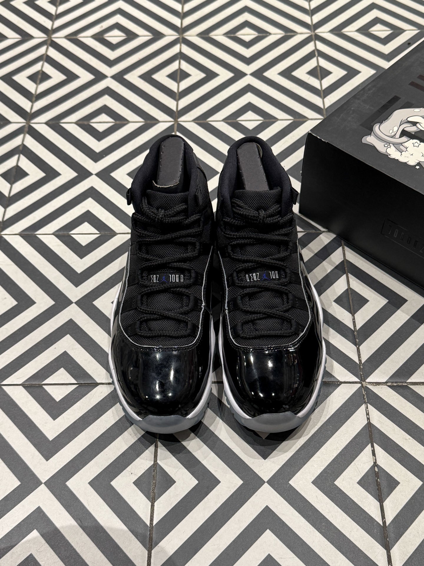 Jordan 11 SpaceJam (Taille 42)