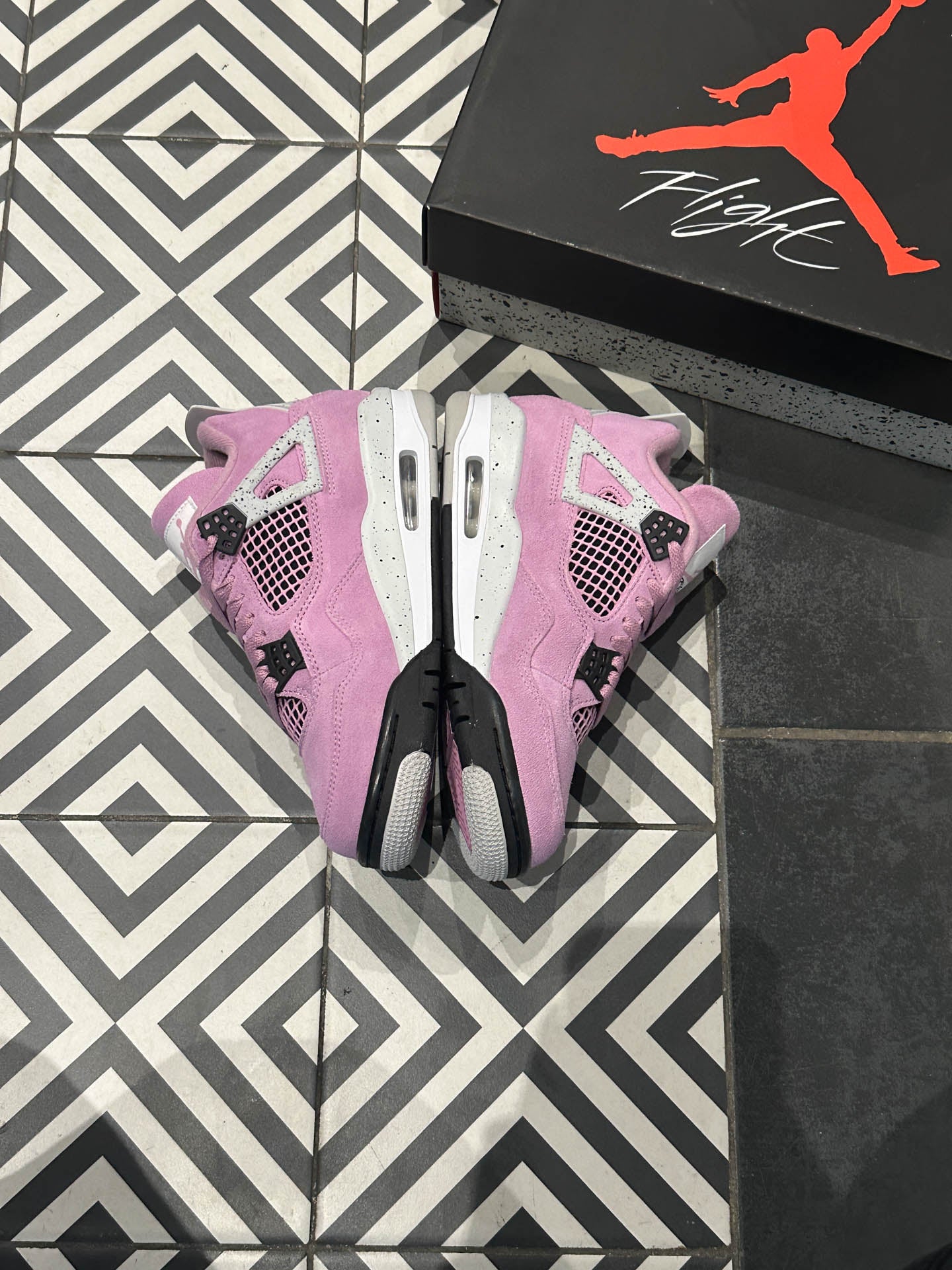 Jordan 4 Orchid (Taille 38,5)