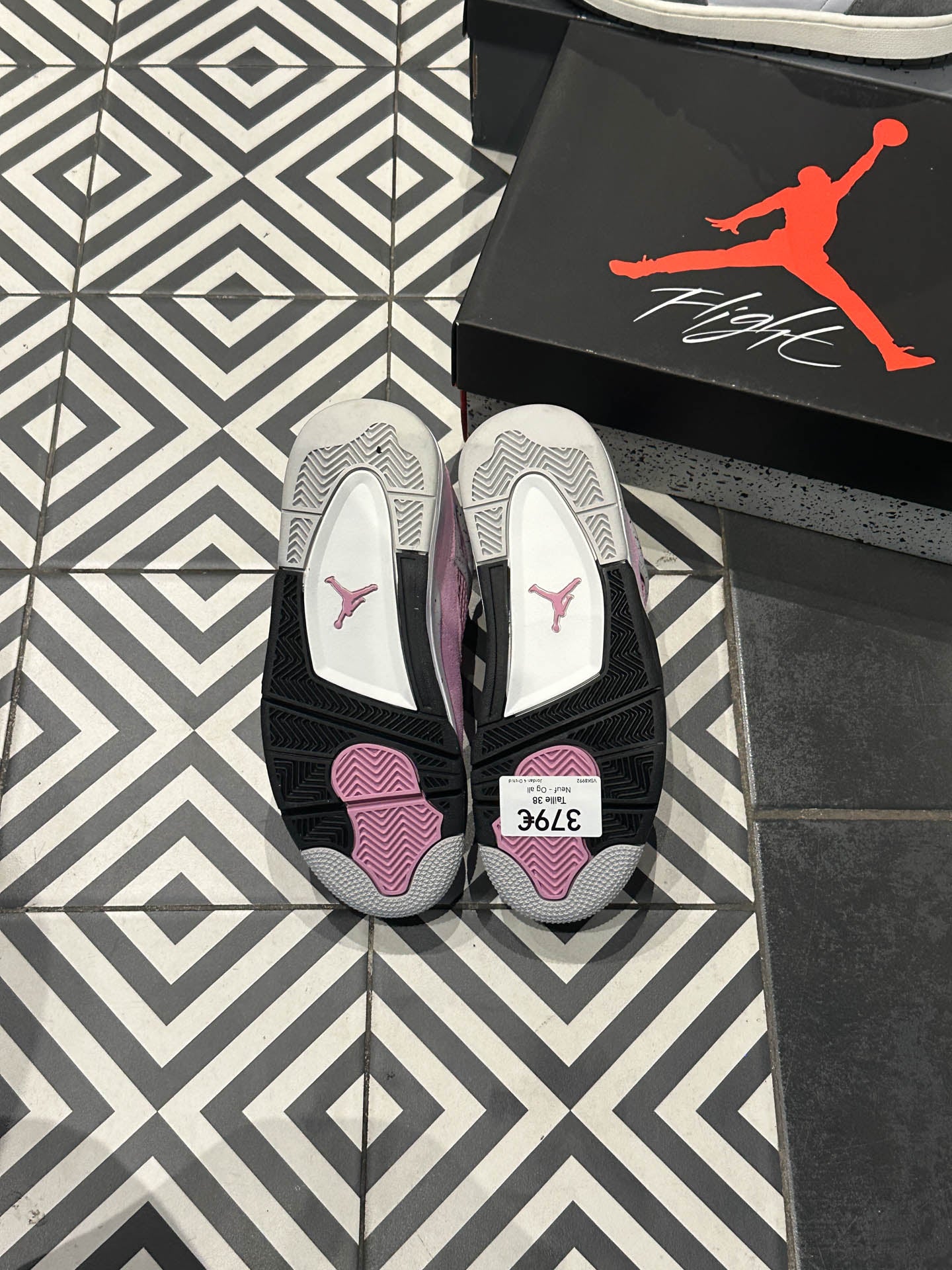 Jordan 4 Orchid (Taille 38,5)