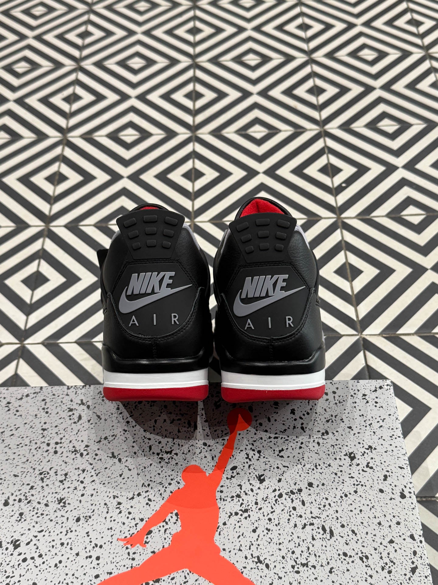 Jordan 4 Bred Reimagined (Taille 40/45)