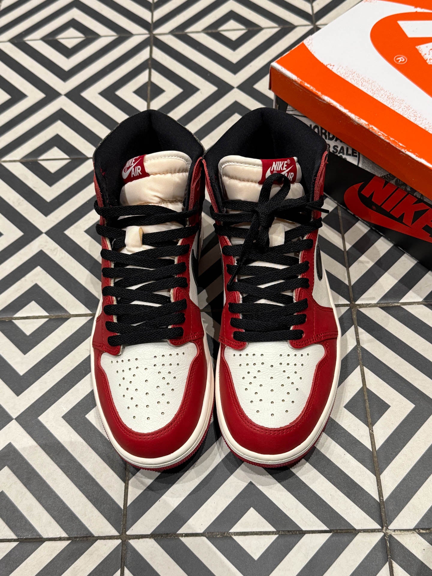 Jordan 1 High Lost And Found (Taille 42/42,5/43)