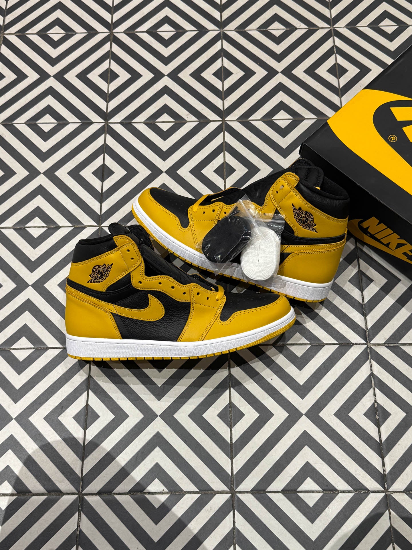 Jordan 1 High Pollen (Taille 47,5)