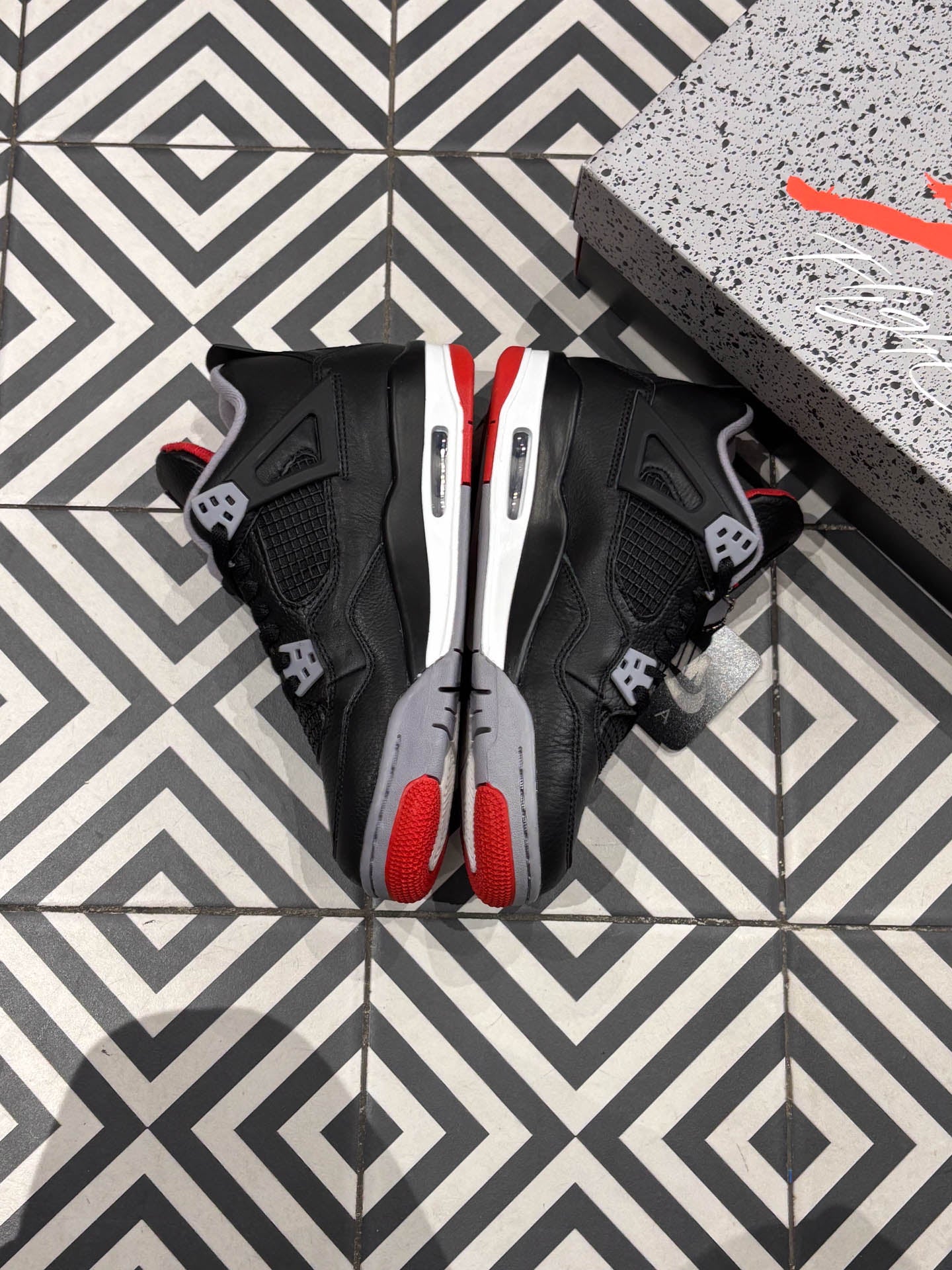 Jordan 4 Bred Reimagined GS (Taille 40)