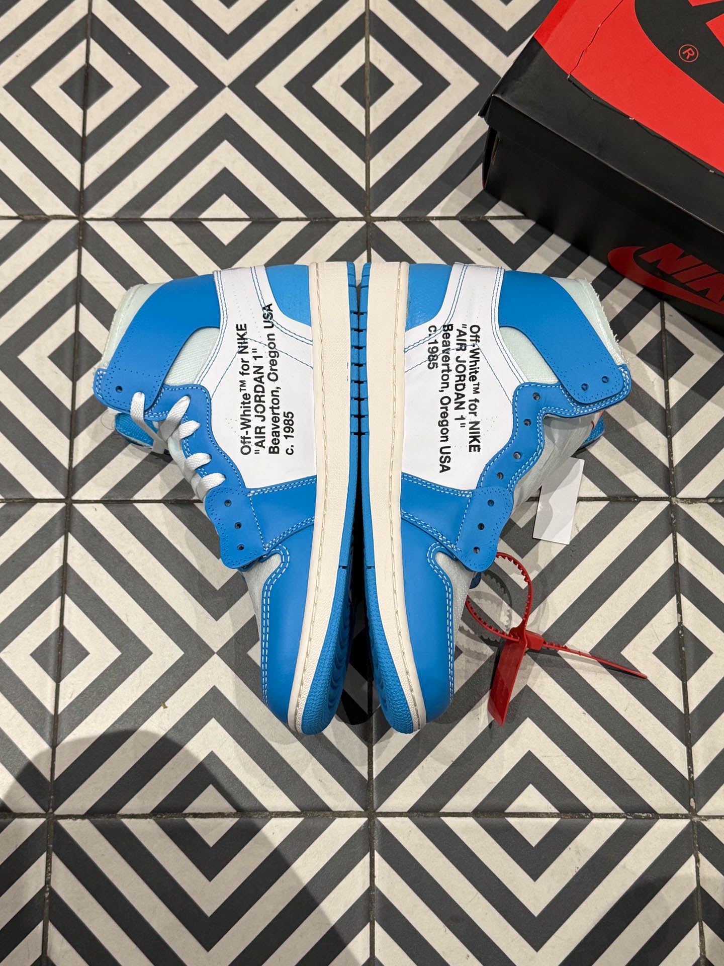 Jordan 1 High Off-White UNC (Taille 44,5)