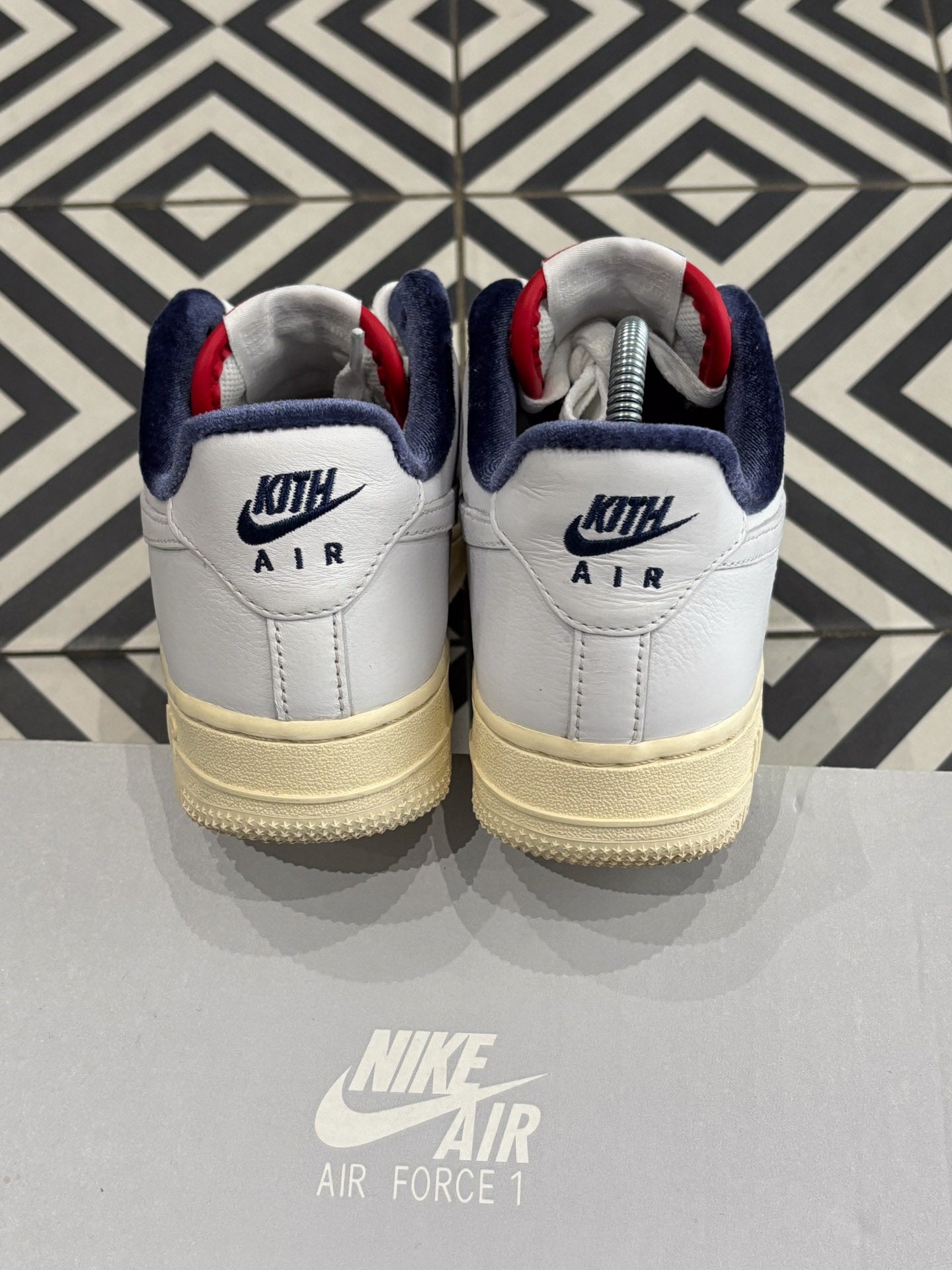 Air Force 1 Kith Paris (Taille 36,5)