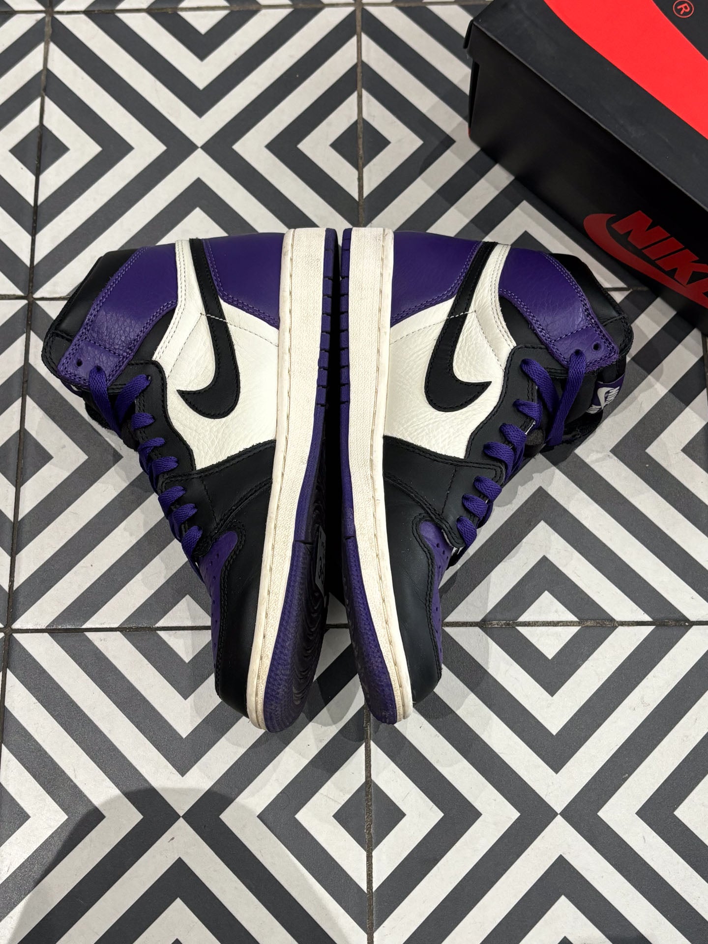 Jordan 1 Court Purple (Taille 41)